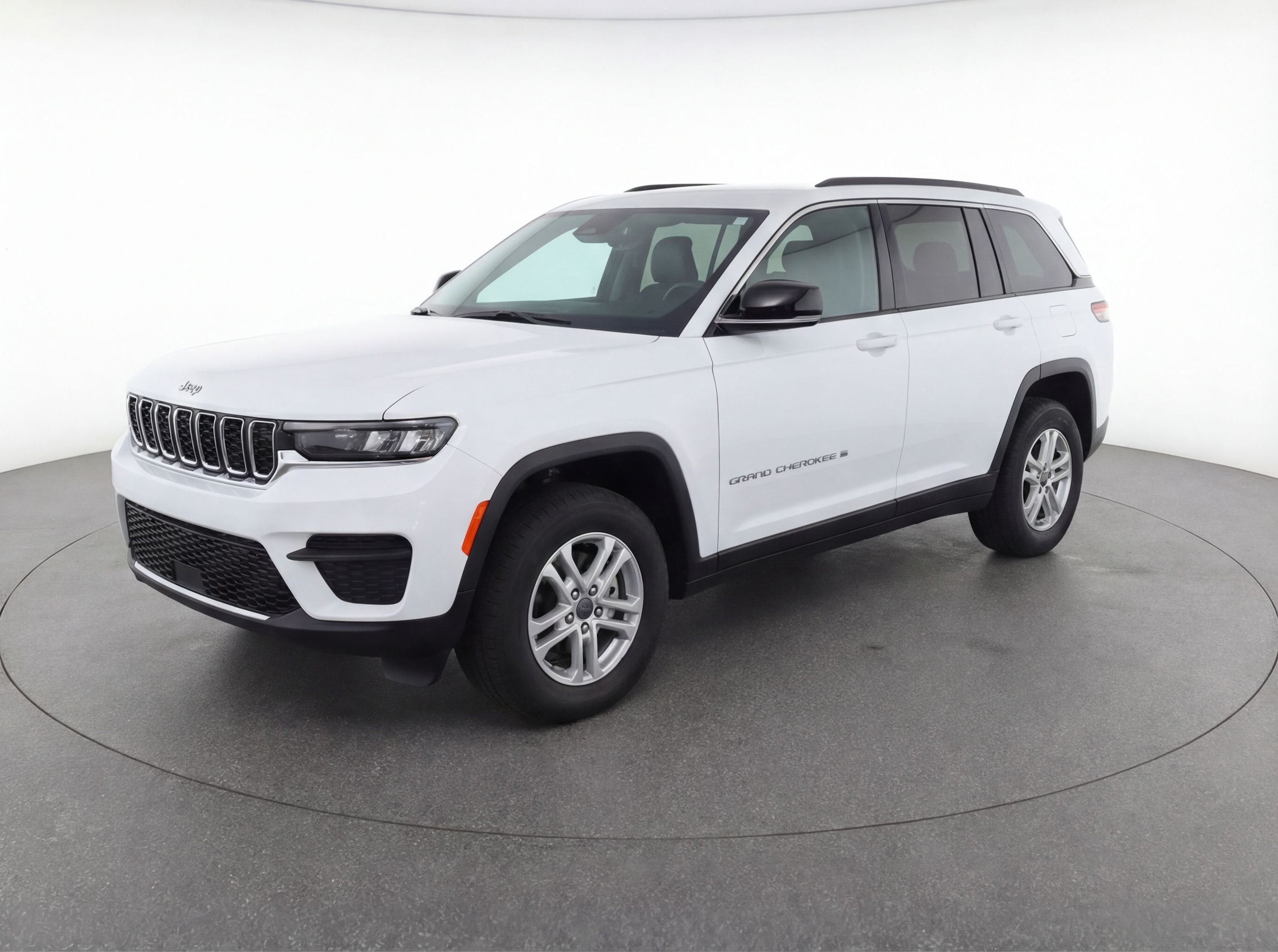 Thumbnail: 2023 Jeep Grand Cherokee - 3