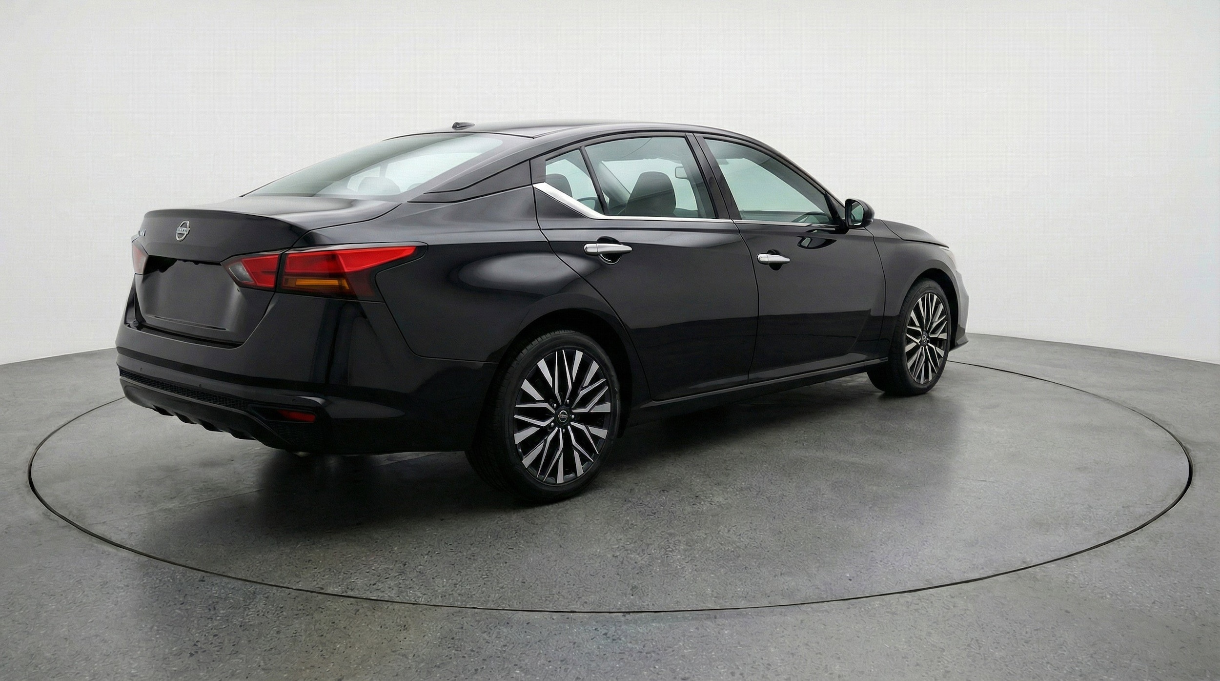 Thumbnail: 2025 Nissan Altima - 9