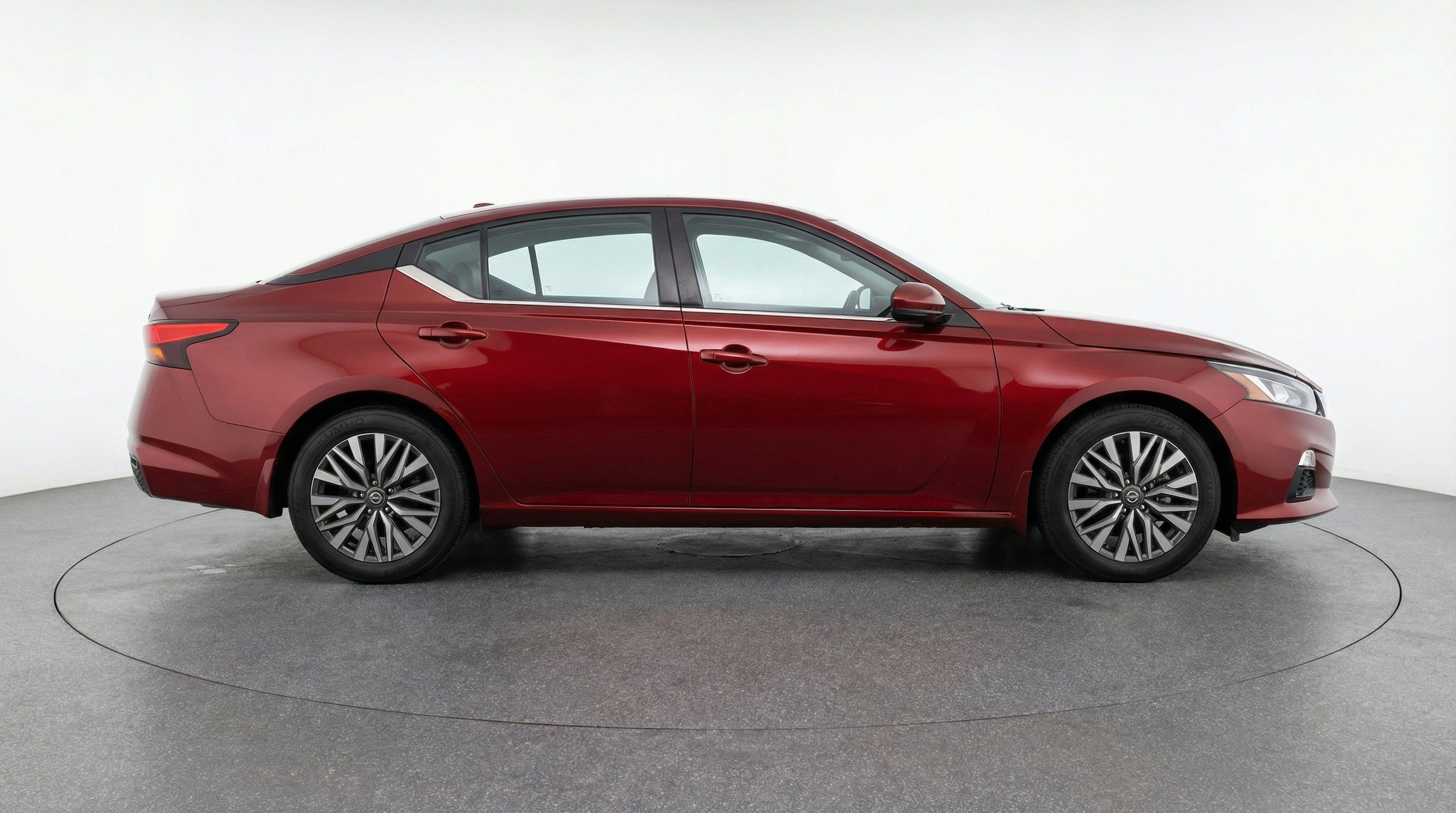 Thumbnail: 2025 Nissan Altima - 10