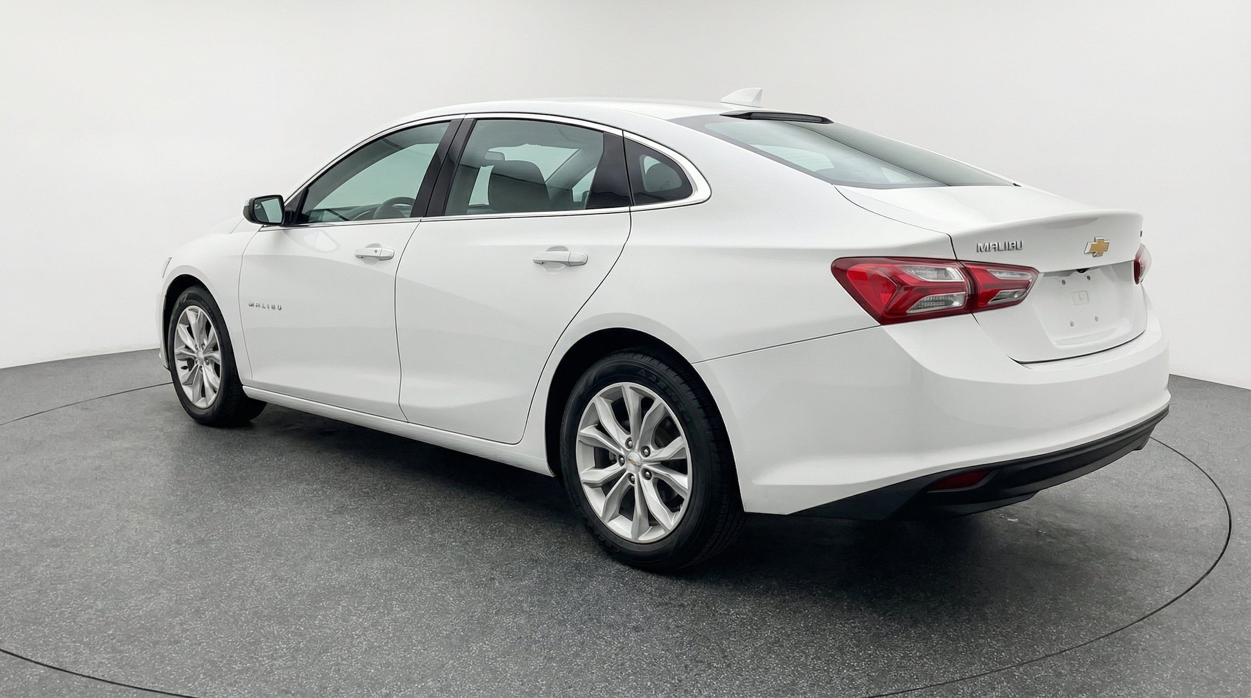 Thumbnail: 2024 Chevrolet Malibu - 6