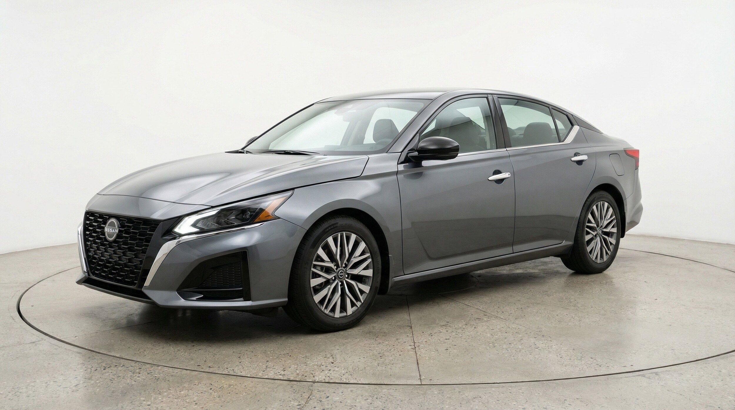 Thumbnail: 2025 Nissan Altima - 3