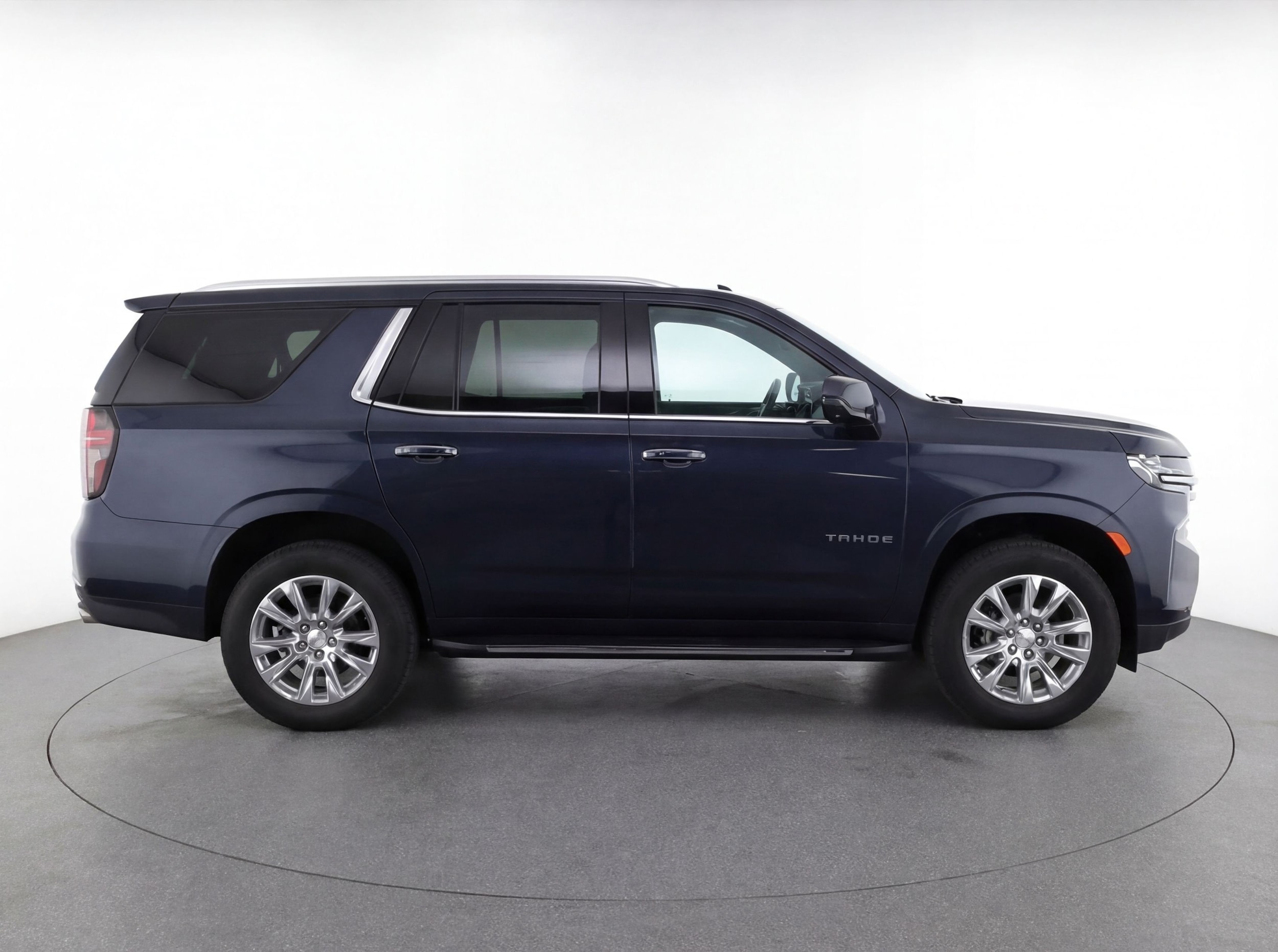 Thumbnail: 2023 Chevrolet Tahoe - 11