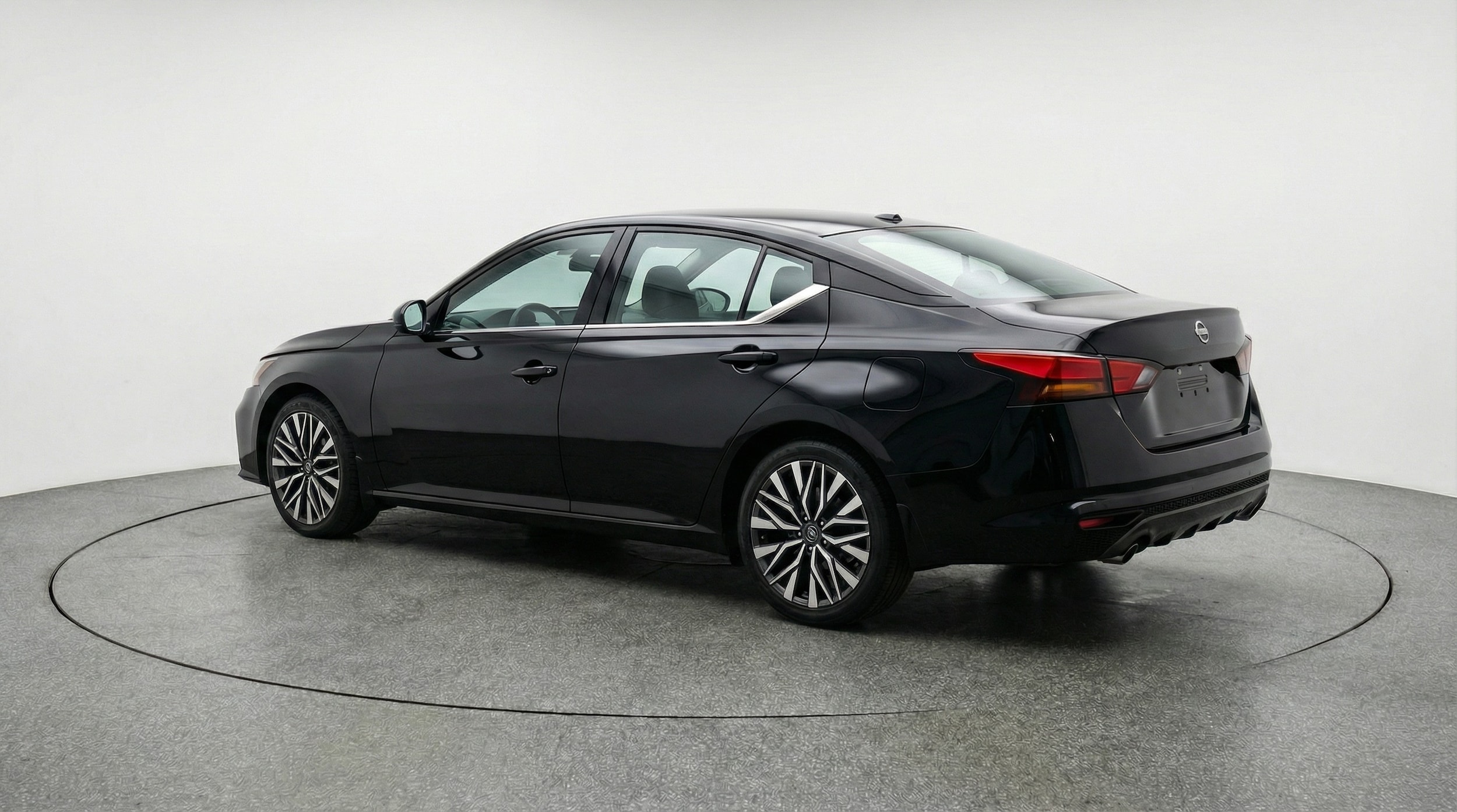 Thumbnail: 2025 Nissan Altima - 5