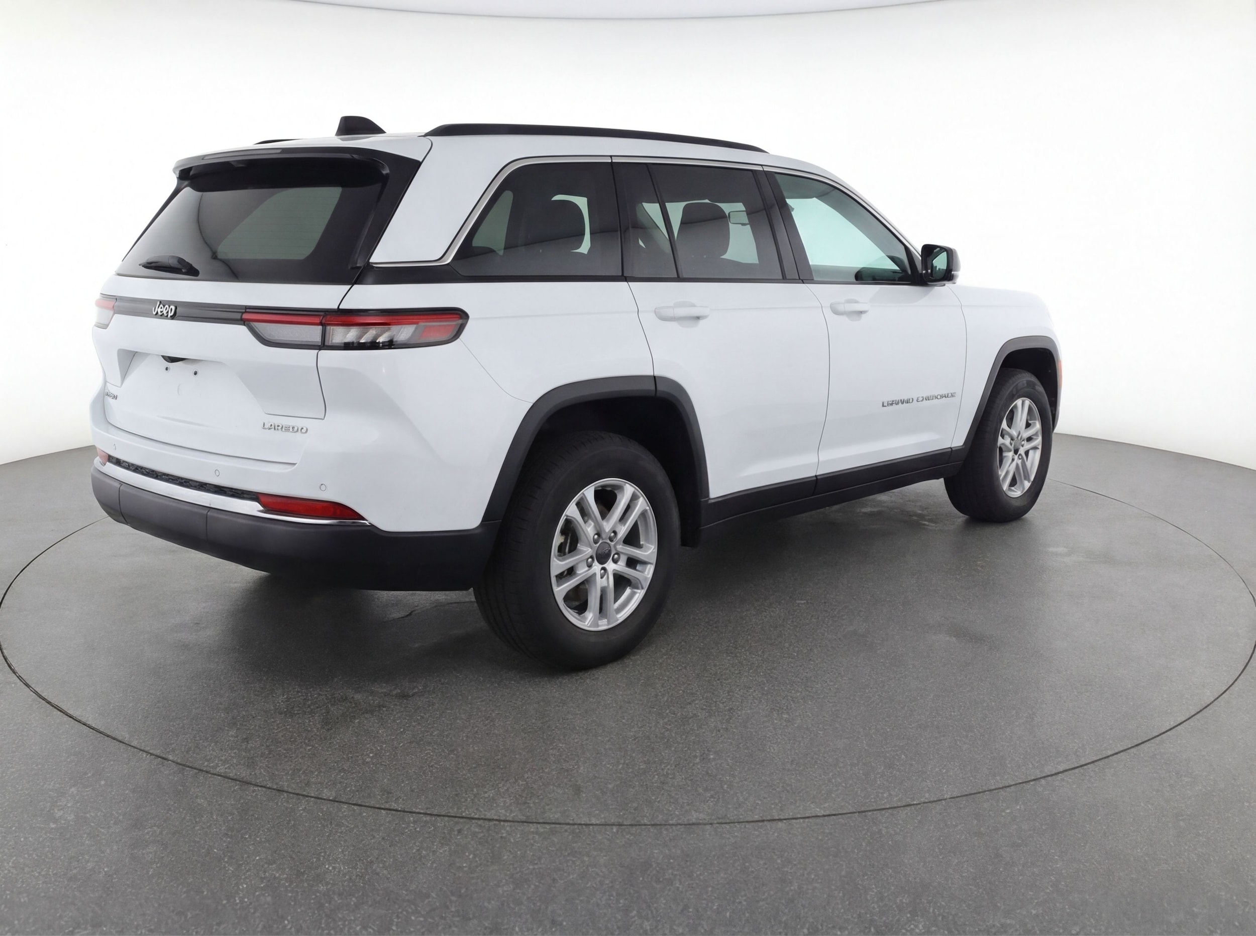 Thumbnail: 2023 Jeep Grand Cherokee - 7
