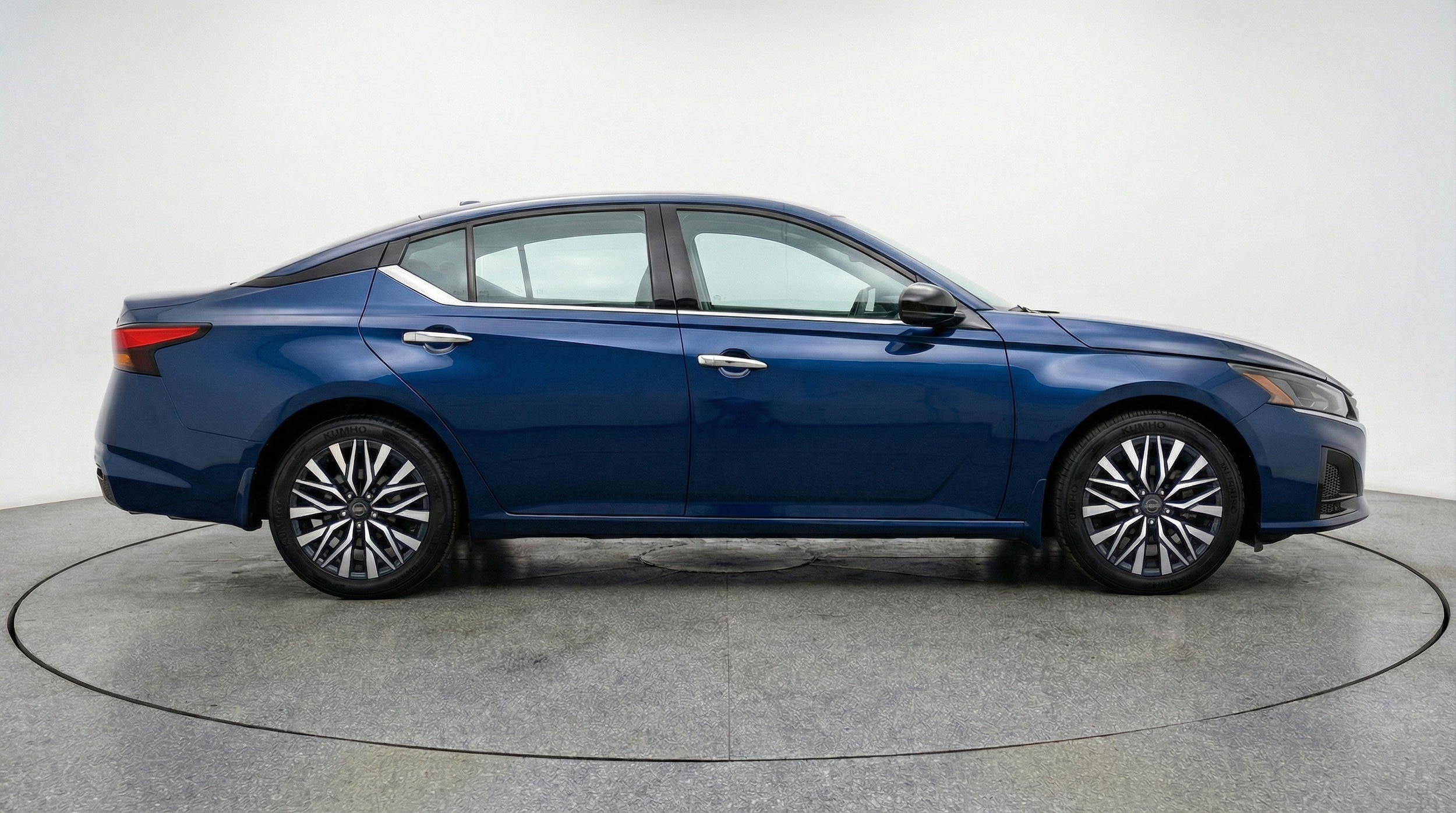 Thumbnail: 2025 Nissan Altima - 11