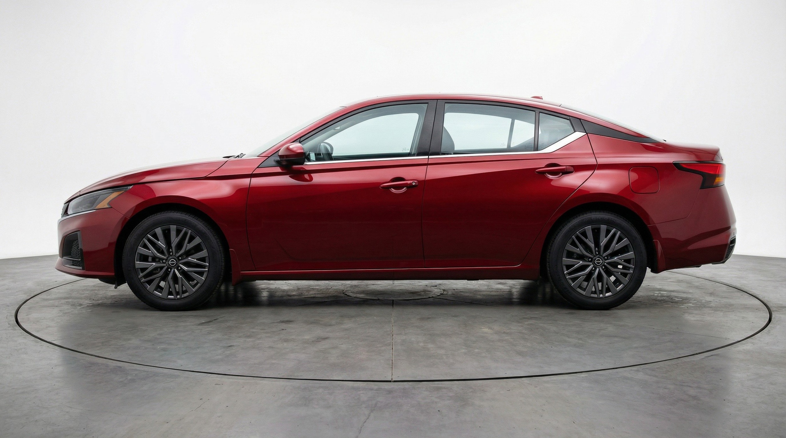Thumbnail: 2025 Nissan Altima - 5