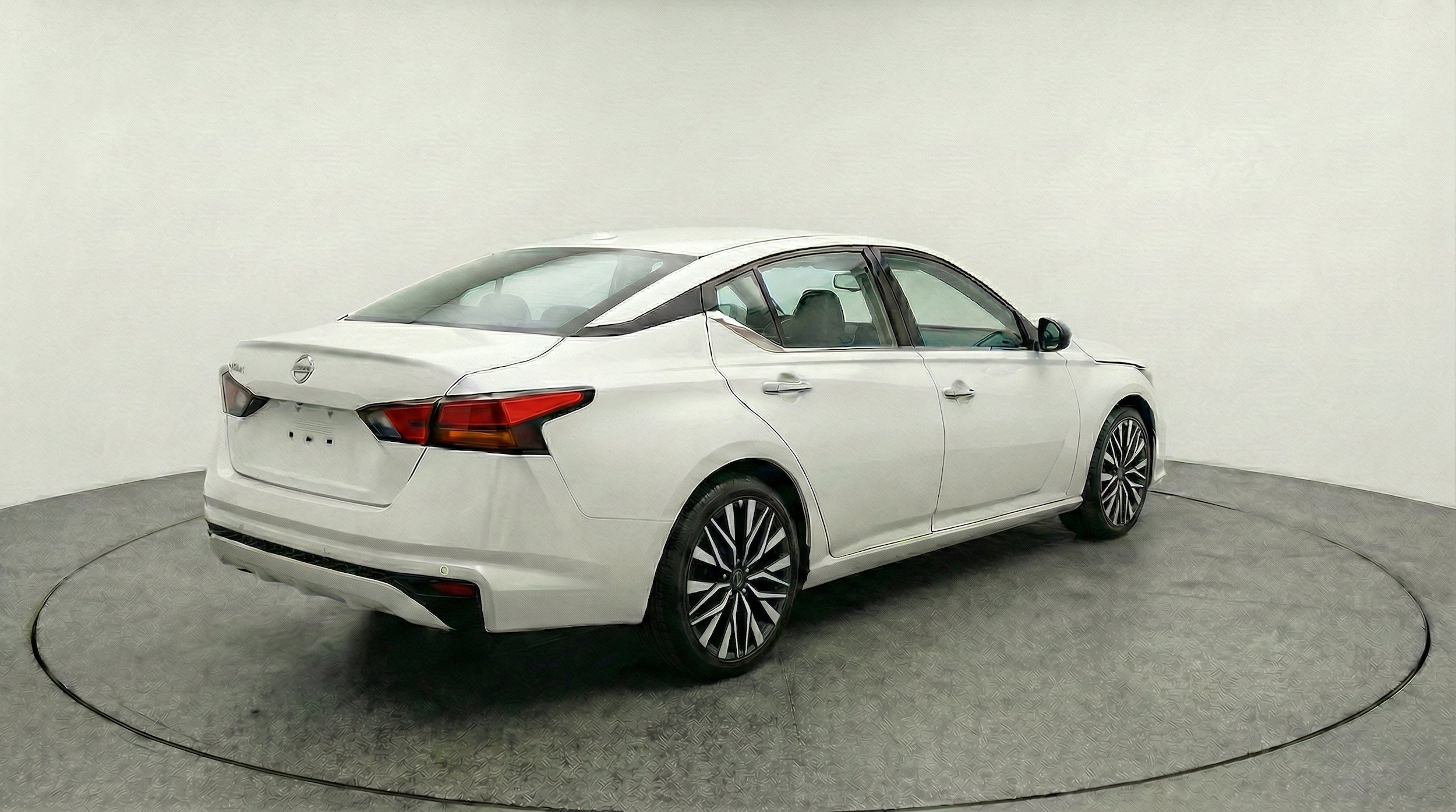 Thumbnail: 2025 Nissan Altima - 9