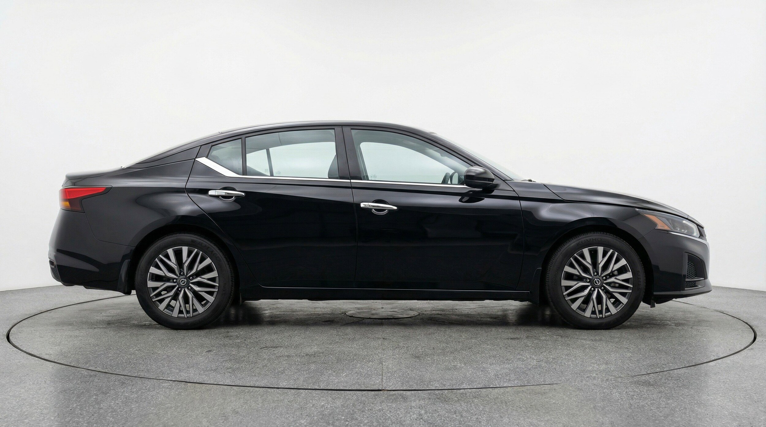 Thumbnail: 2025 Nissan Altima - 11