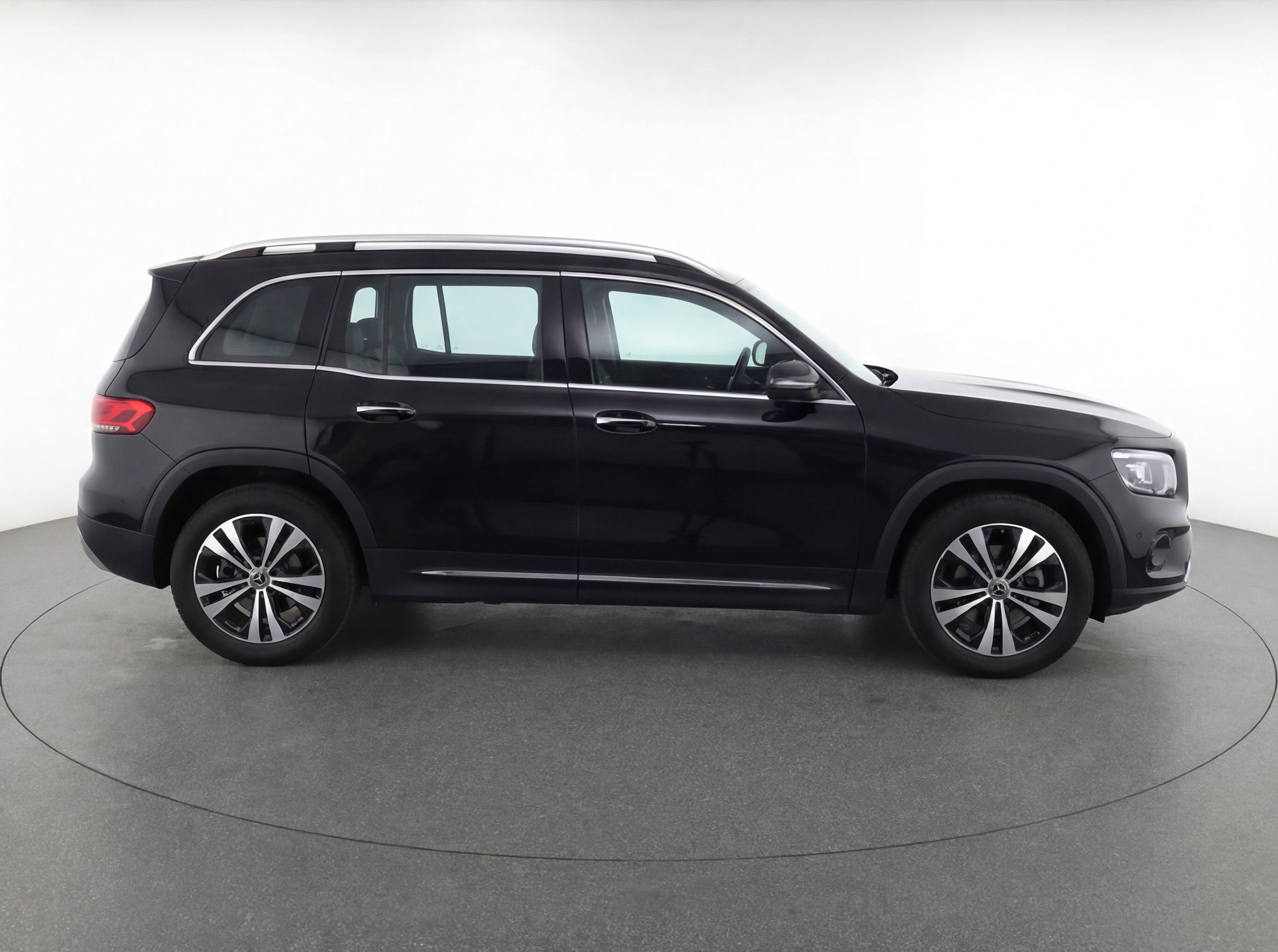 Thumbnail: 2024 Mercedes-Benz GLB - 11