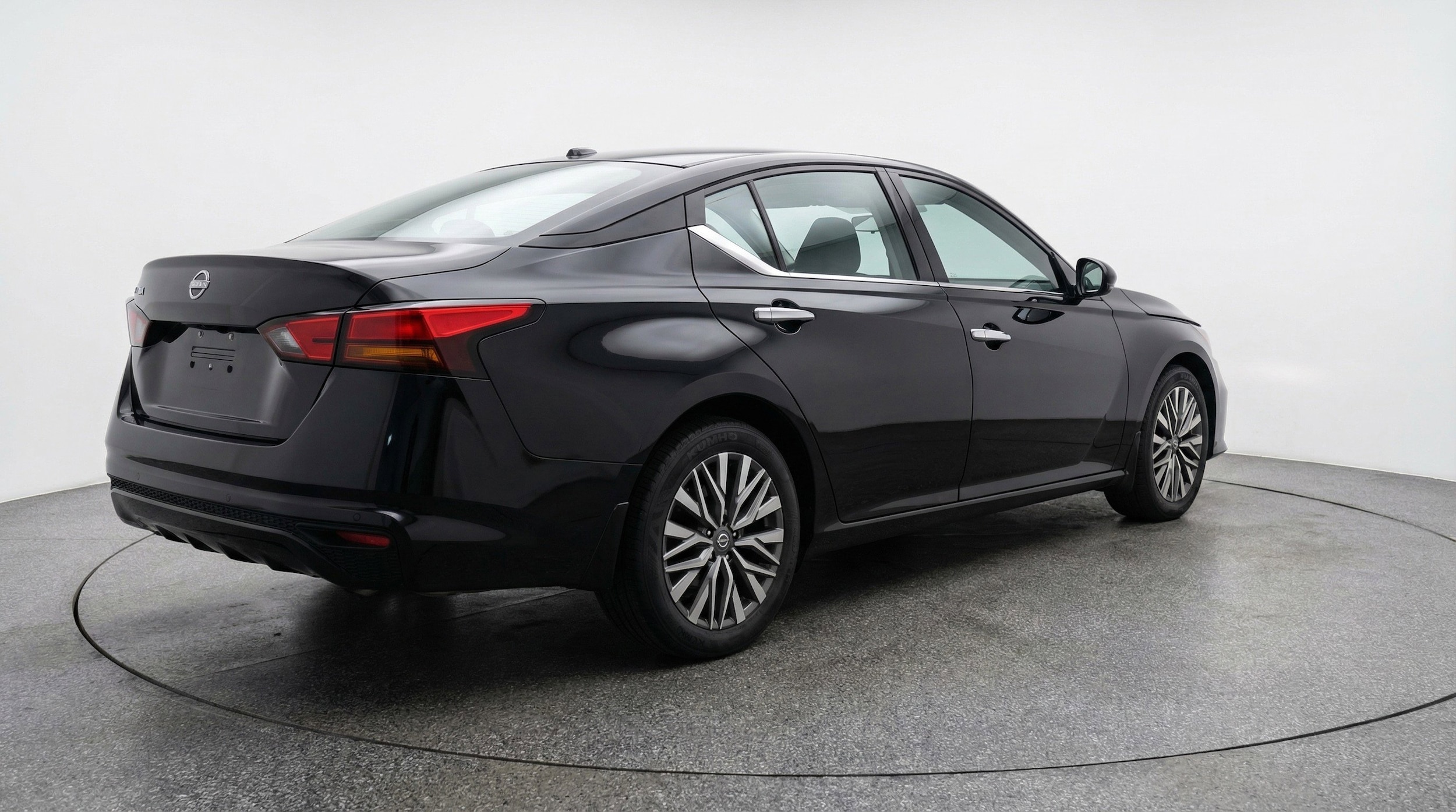 Thumbnail: 2025 Nissan Altima - 9