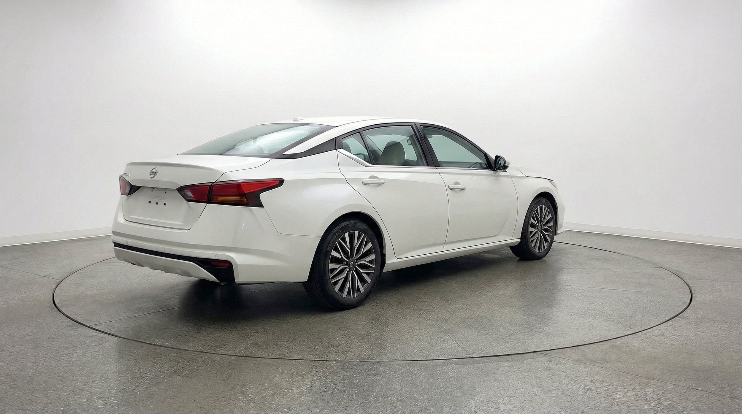 Thumbnail: 2025 Nissan Altima - 9