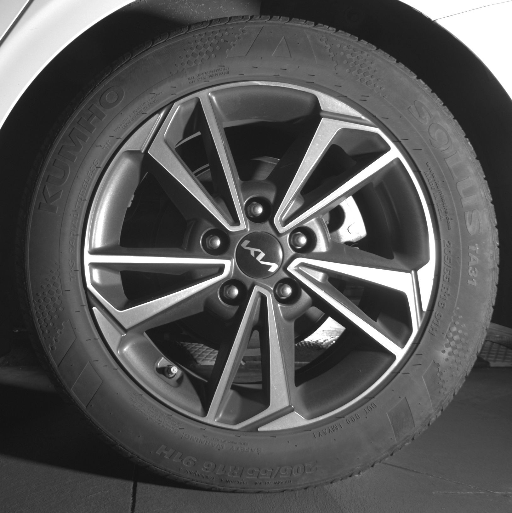 Thumbnail: 2024 Kia Forte - 16