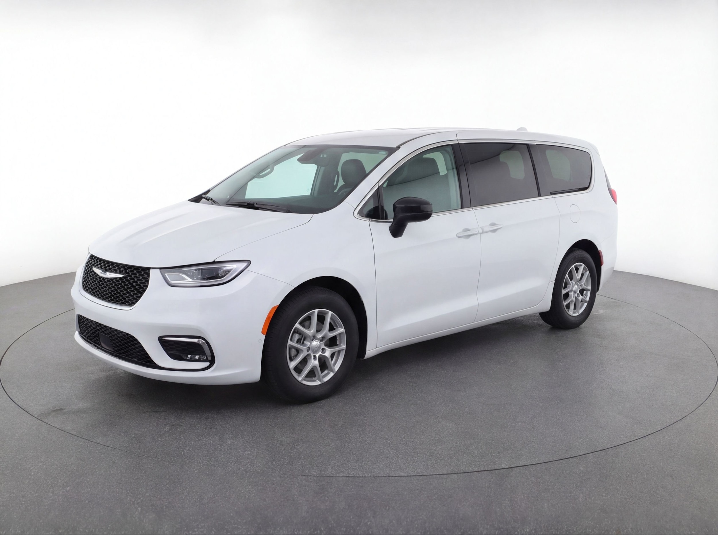 Thumbnail: 2024 Chrysler Pacifica - 3