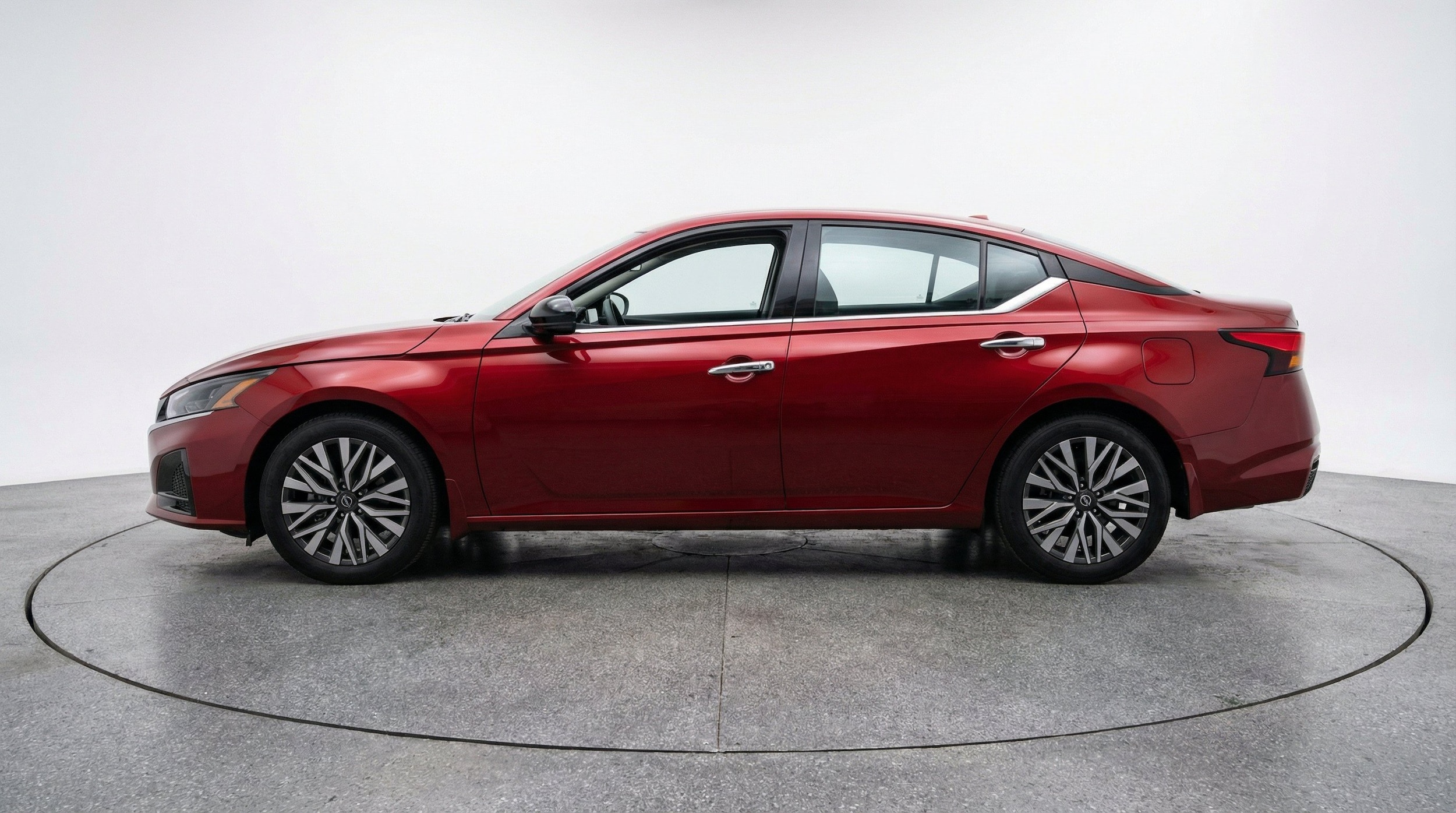 Thumbnail: 2025 Nissan Altima - 5