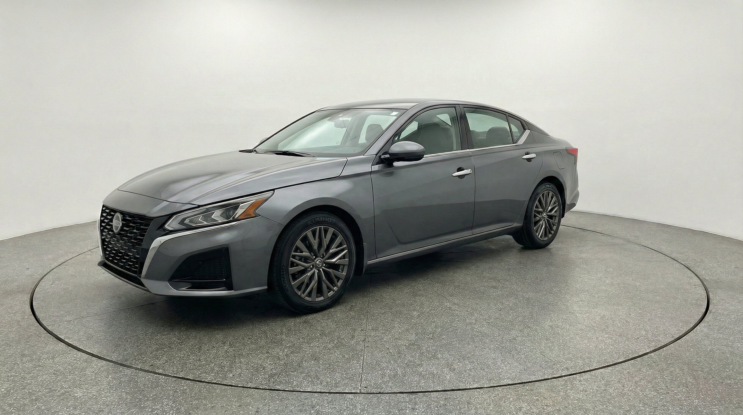 Thumbnail: 2025 Nissan Altima - 3