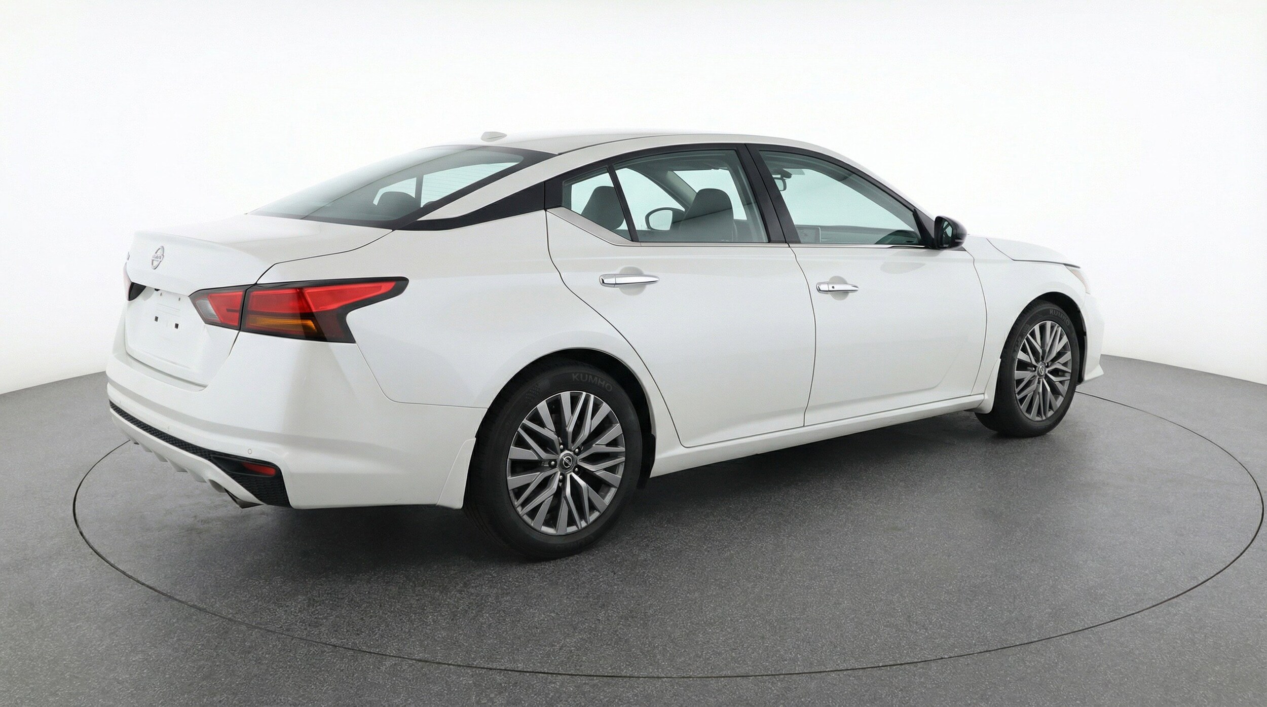 Thumbnail: 2025 Nissan Altima - 9