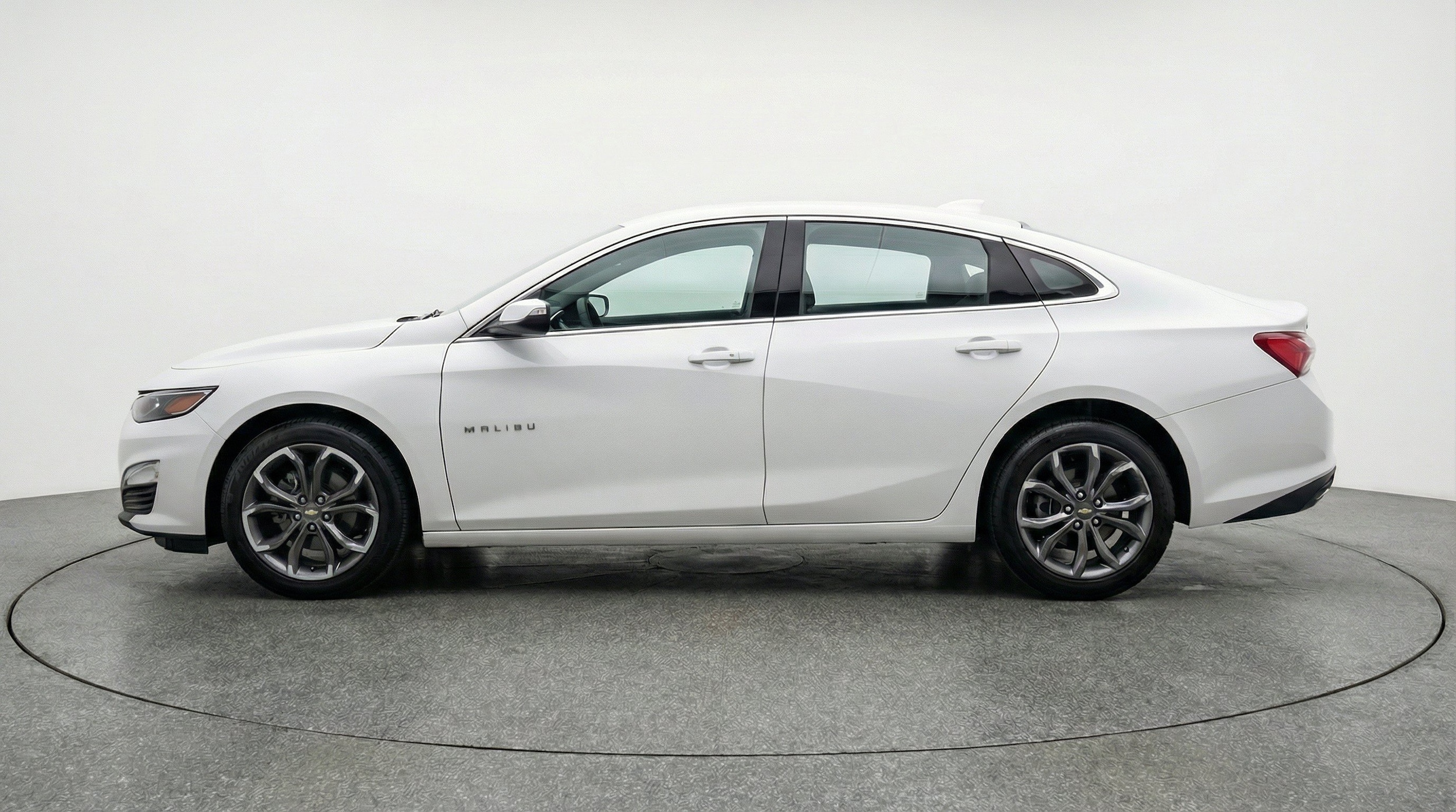 Thumbnail: 2024 Chevrolet Malibu - 5
