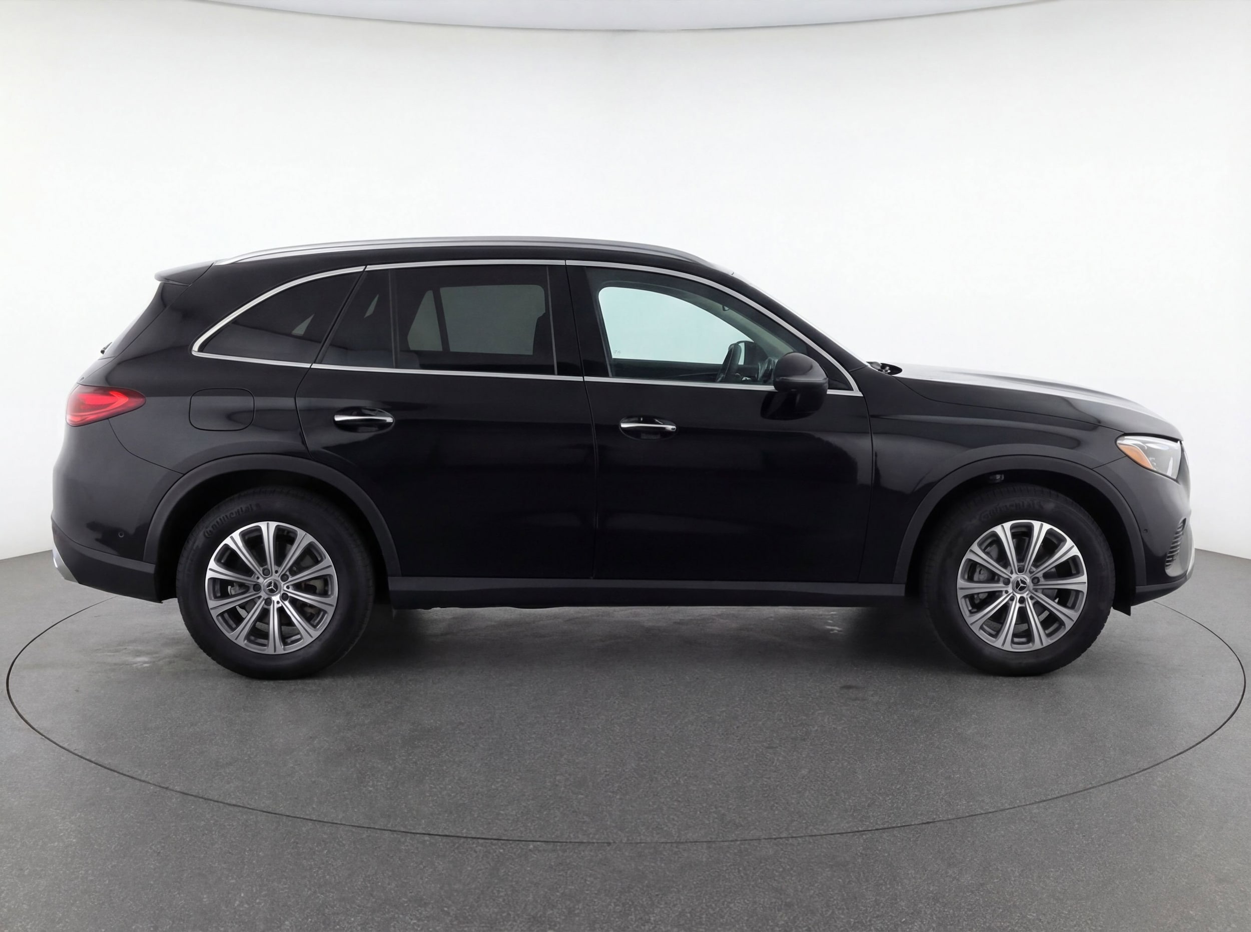 2024 Mercedes-Benz GLC GLC300 - Photo 11