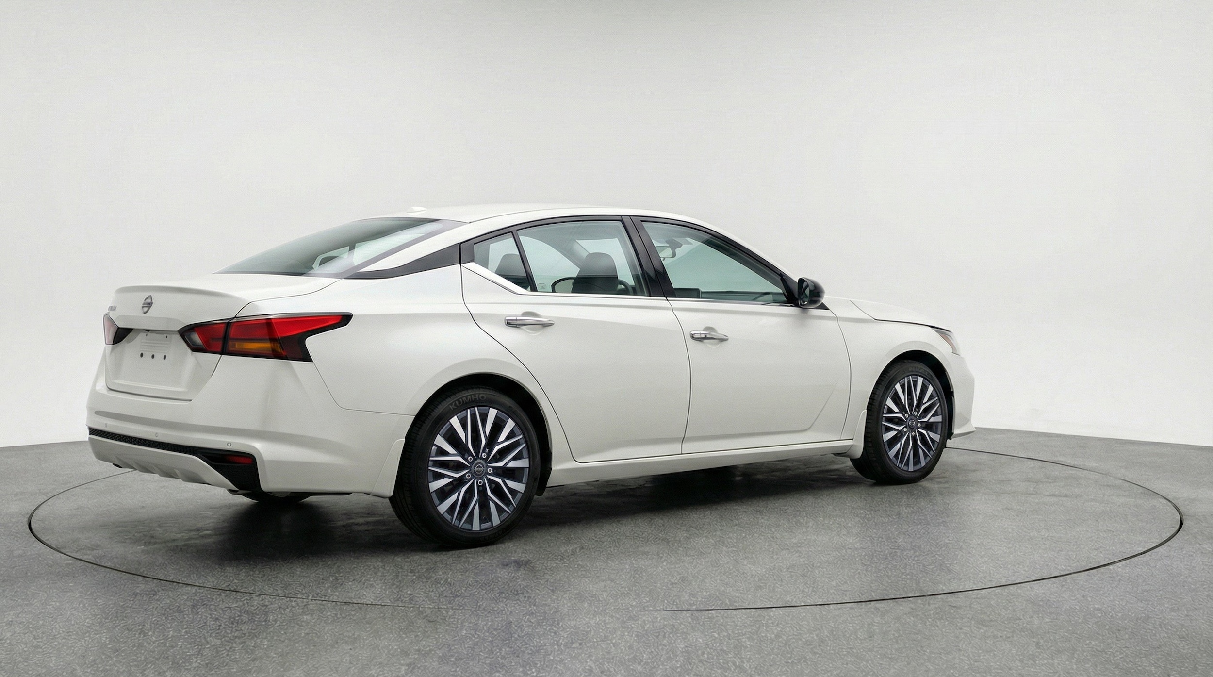 Thumbnail: 2025 Nissan Altima - 9