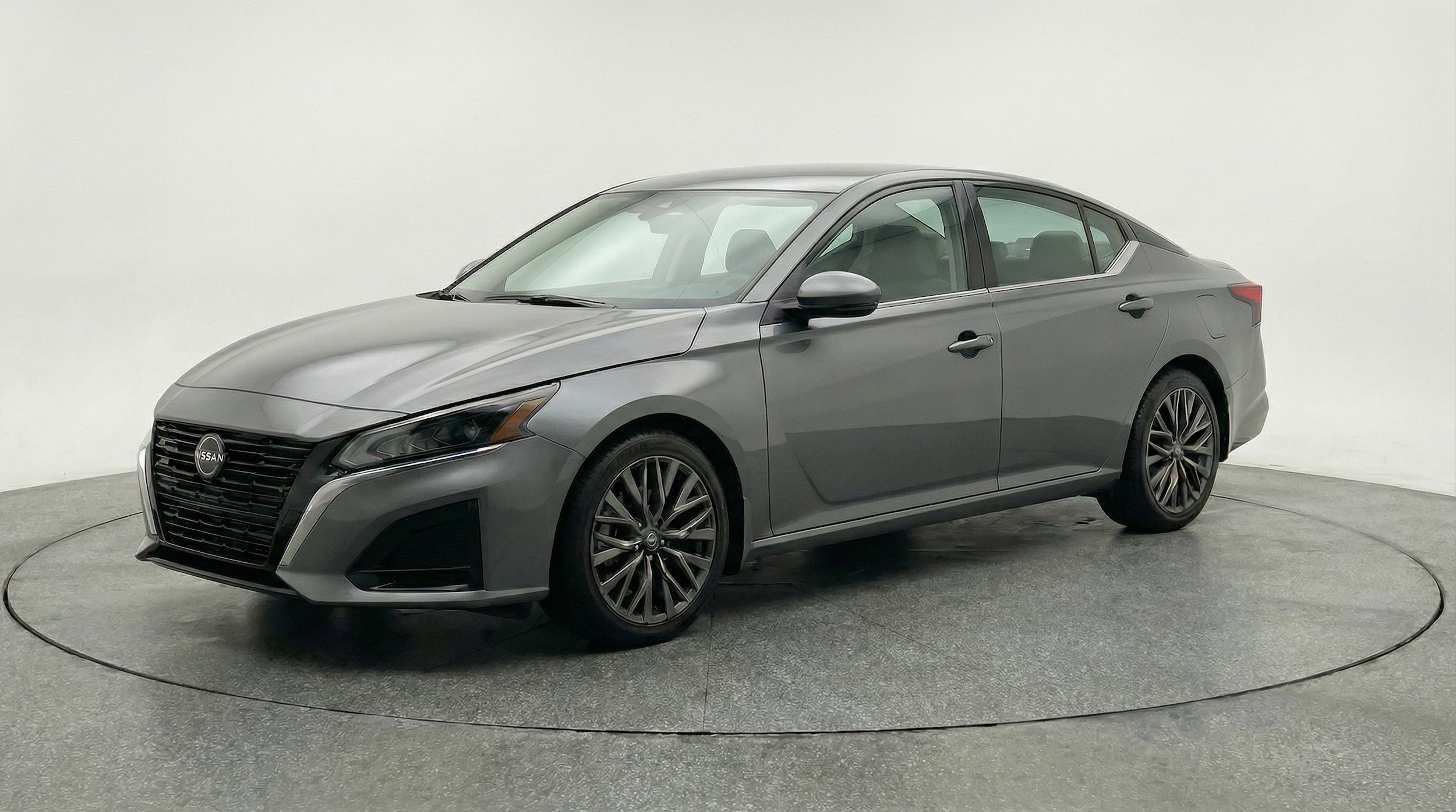 Thumbnail: 2025 Nissan Altima - 3