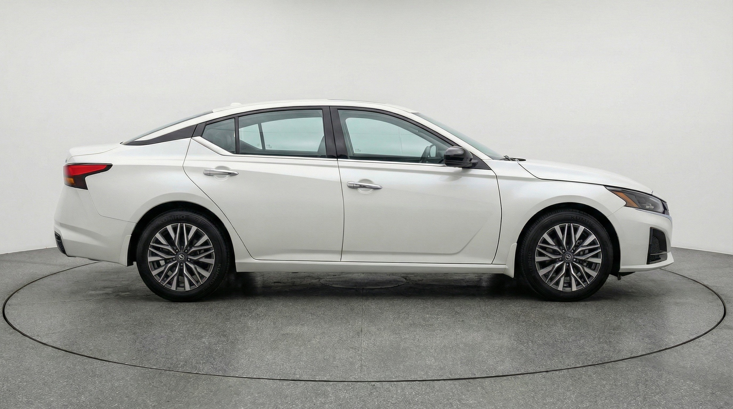 Thumbnail: 2025 Nissan Altima - 11