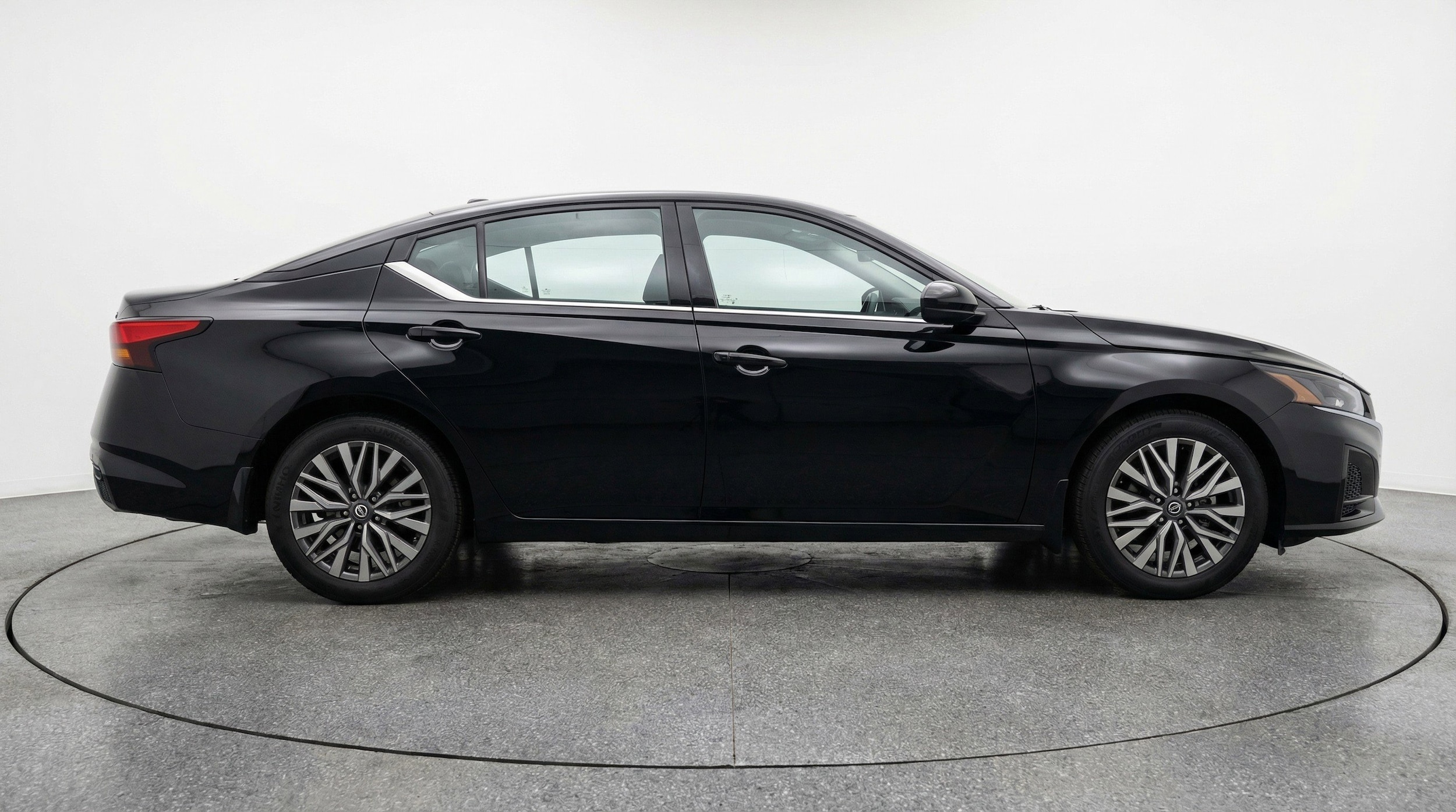 Thumbnail: 2025 Nissan Altima - 11