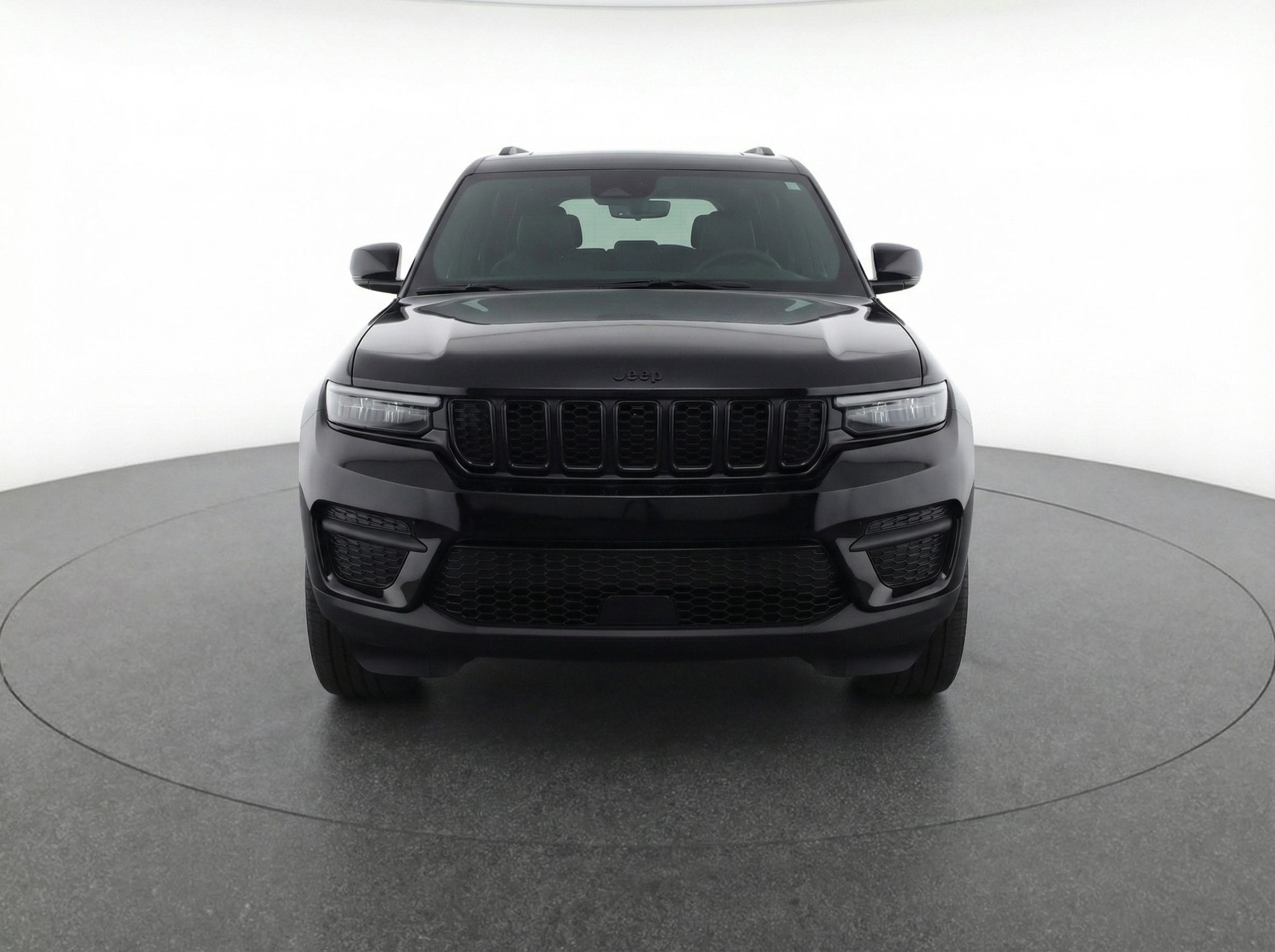 Thumbnail: 2023 Jeep Grand Cherokee - 2