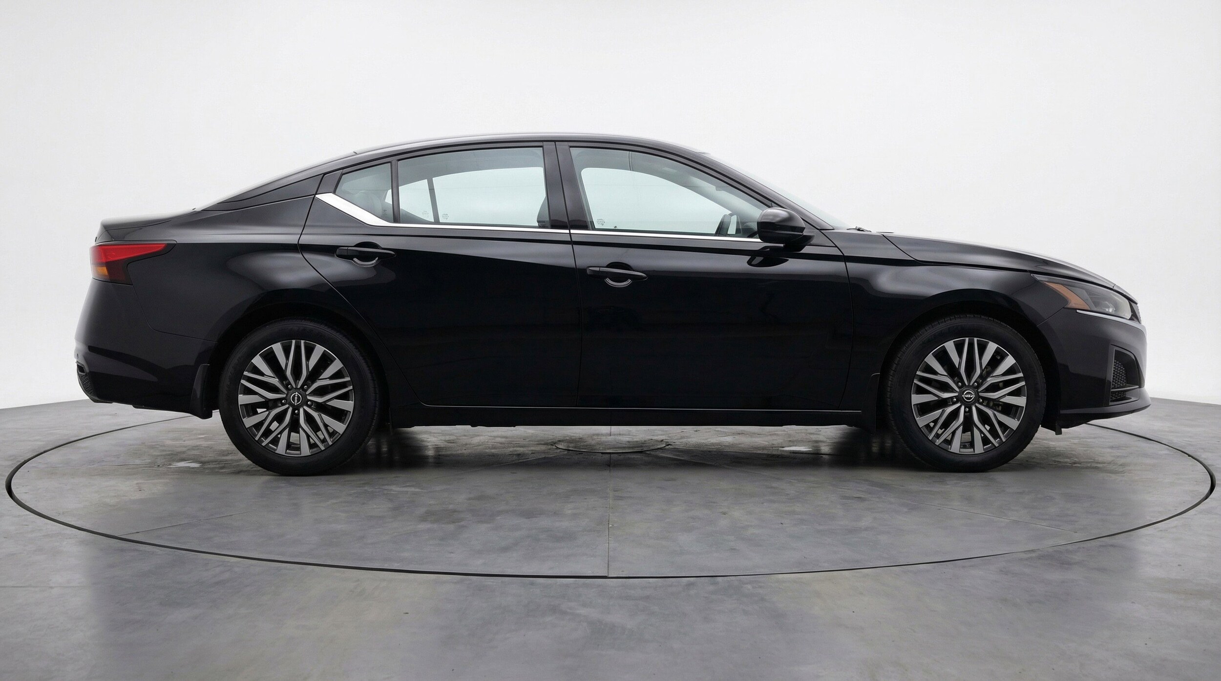 Thumbnail: 2025 Nissan Altima - 11