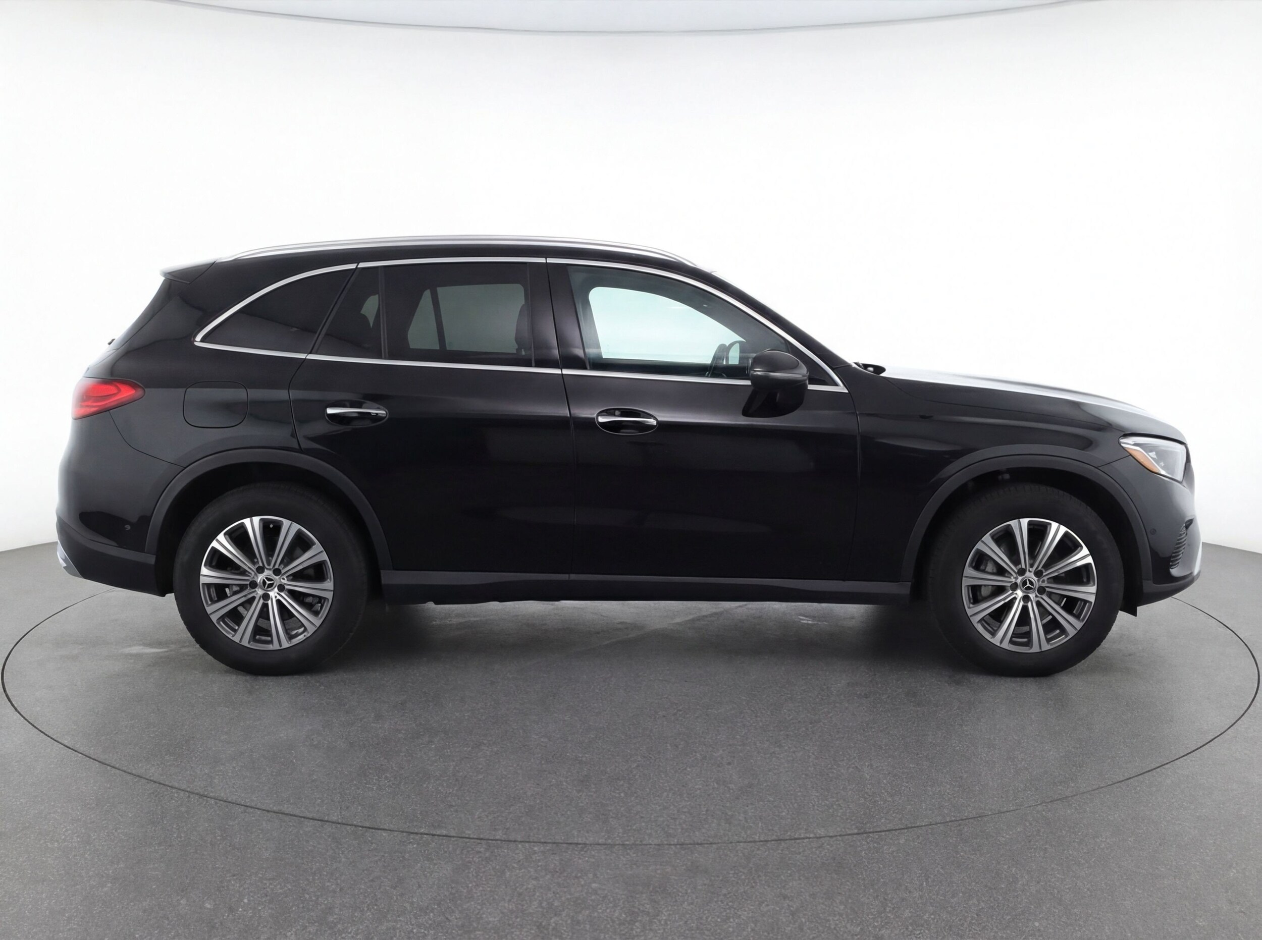 2024 Mercedes-Benz GLC GLC300 - Photo 11