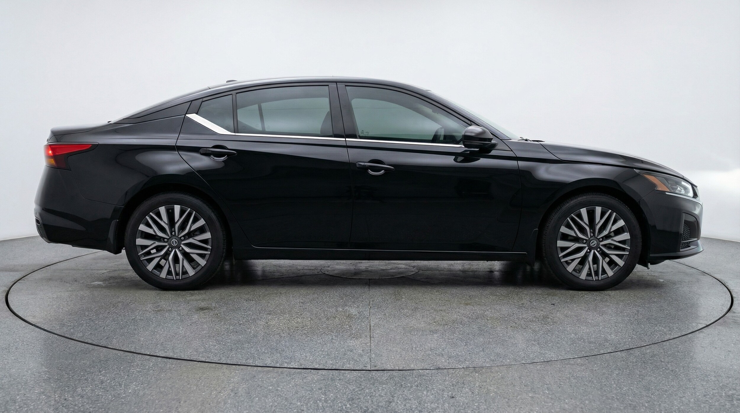 Thumbnail: 2025 Nissan Altima - 8