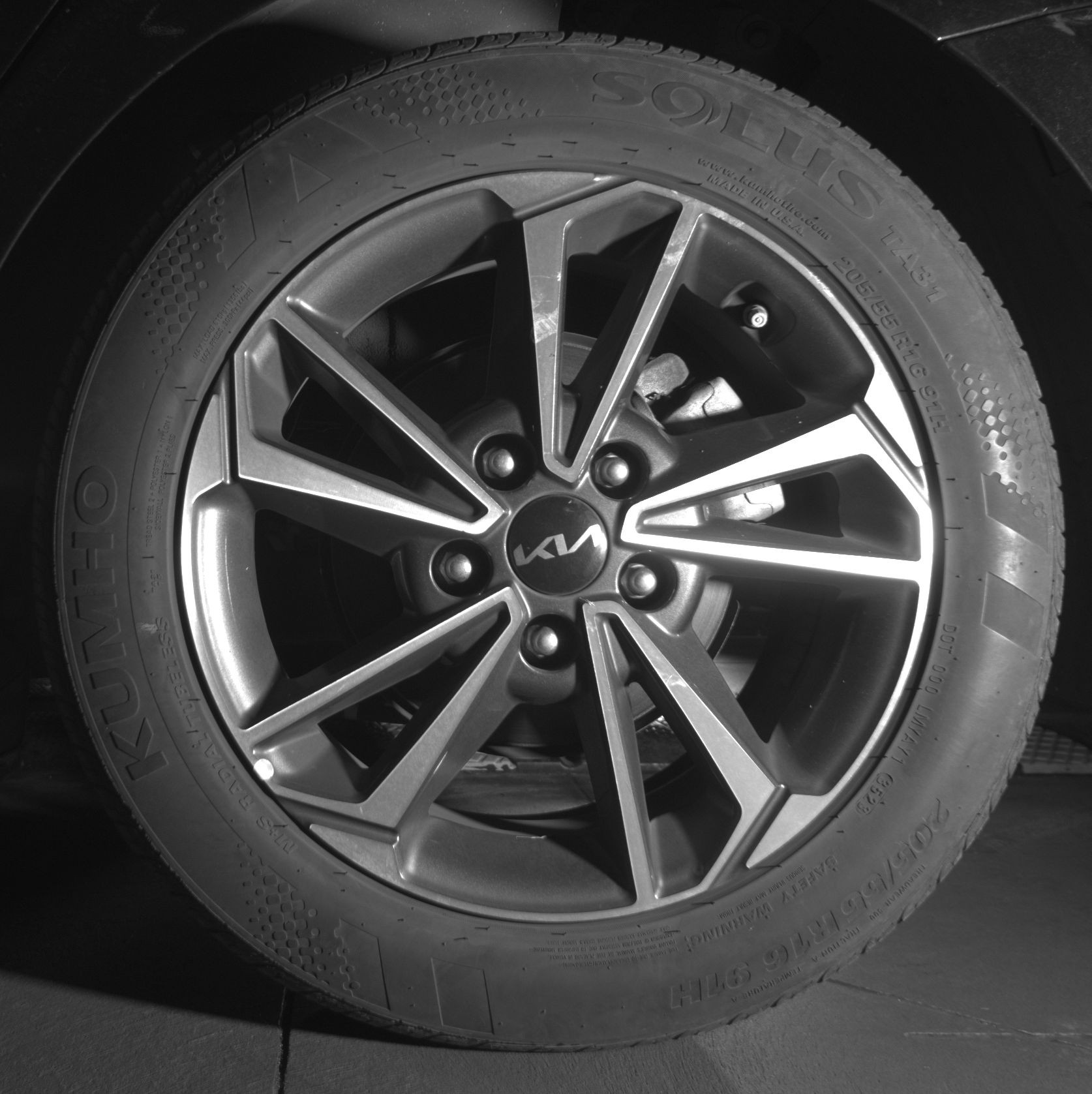 Thumbnail: 2024 Kia Forte - 16