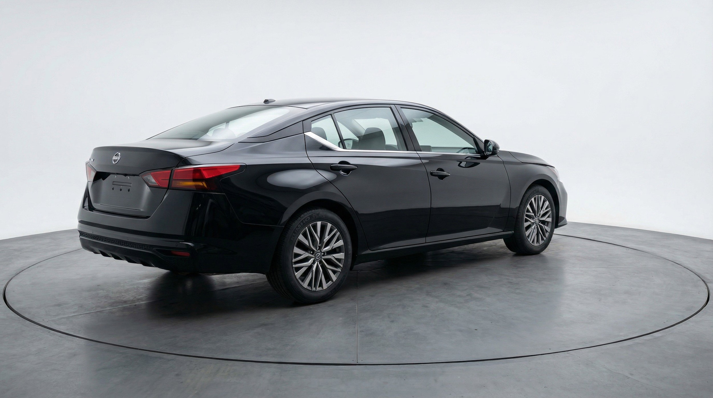 Thumbnail: 2025 Nissan Altima - 9