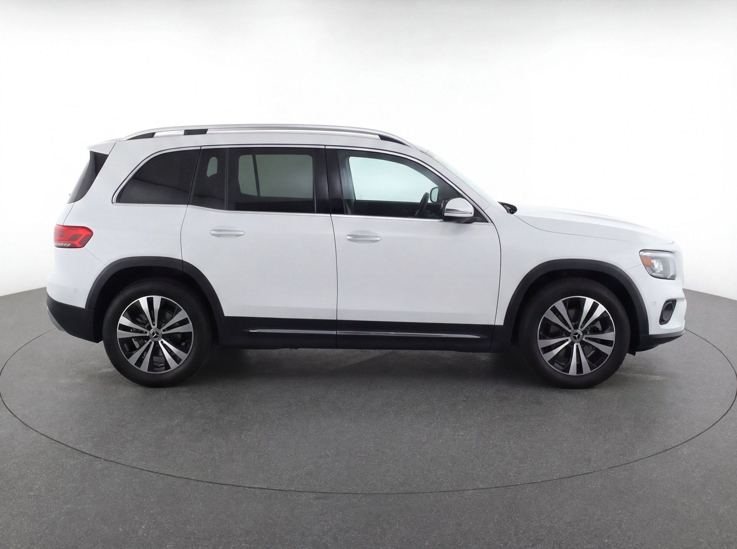 Thumbnail: 2024 Mercedes-Benz GLB - 8