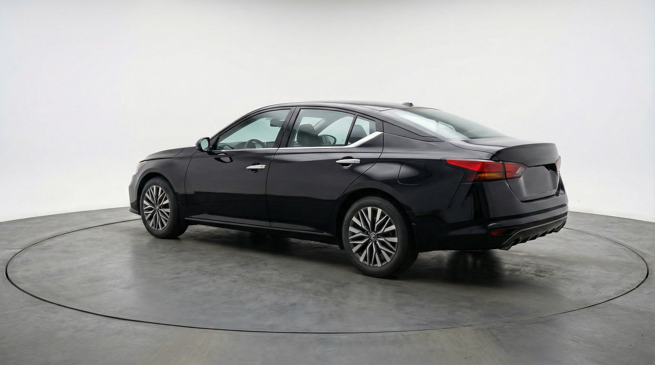 Thumbnail: 2025 Nissan Altima - 6