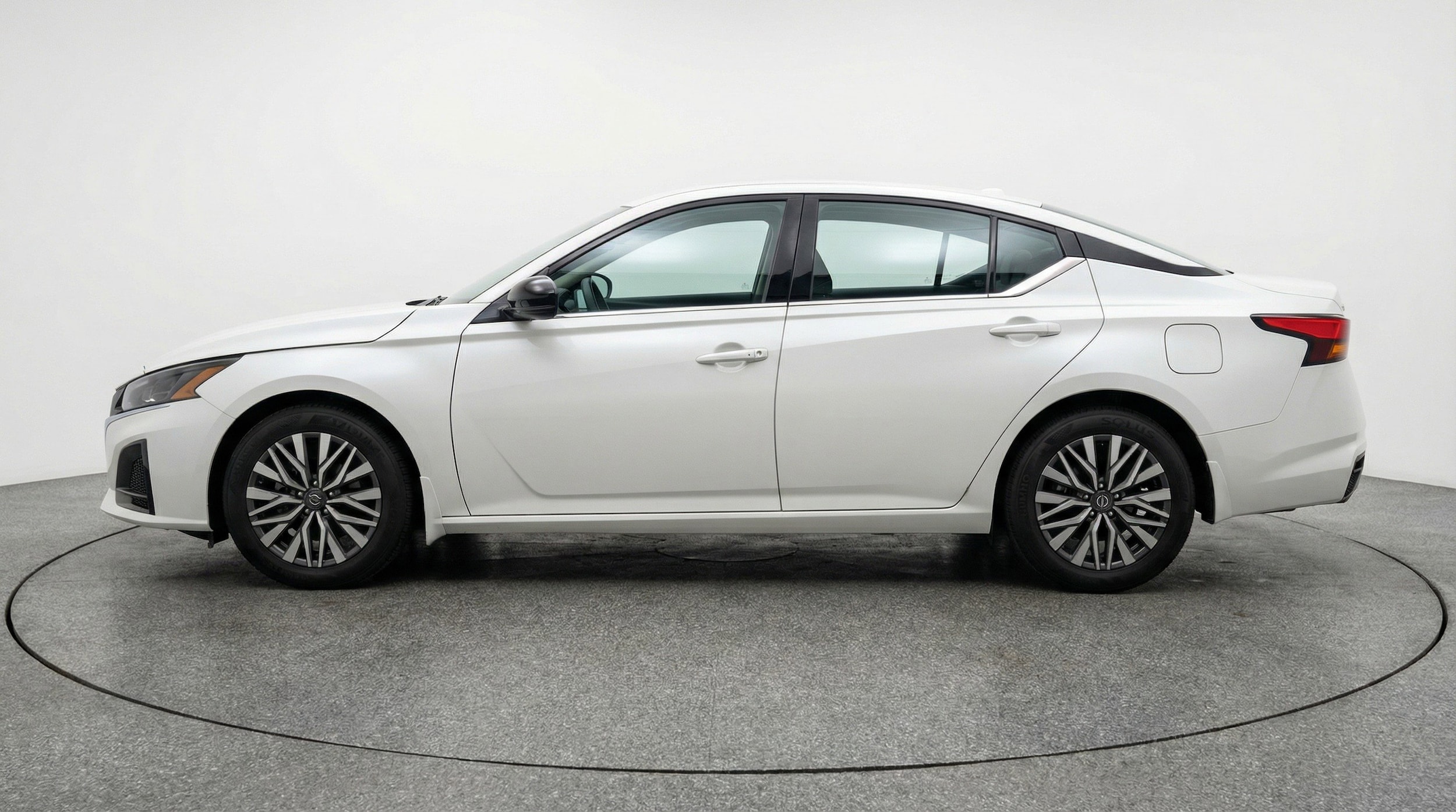 Thumbnail: 2025 Nissan Altima - 5