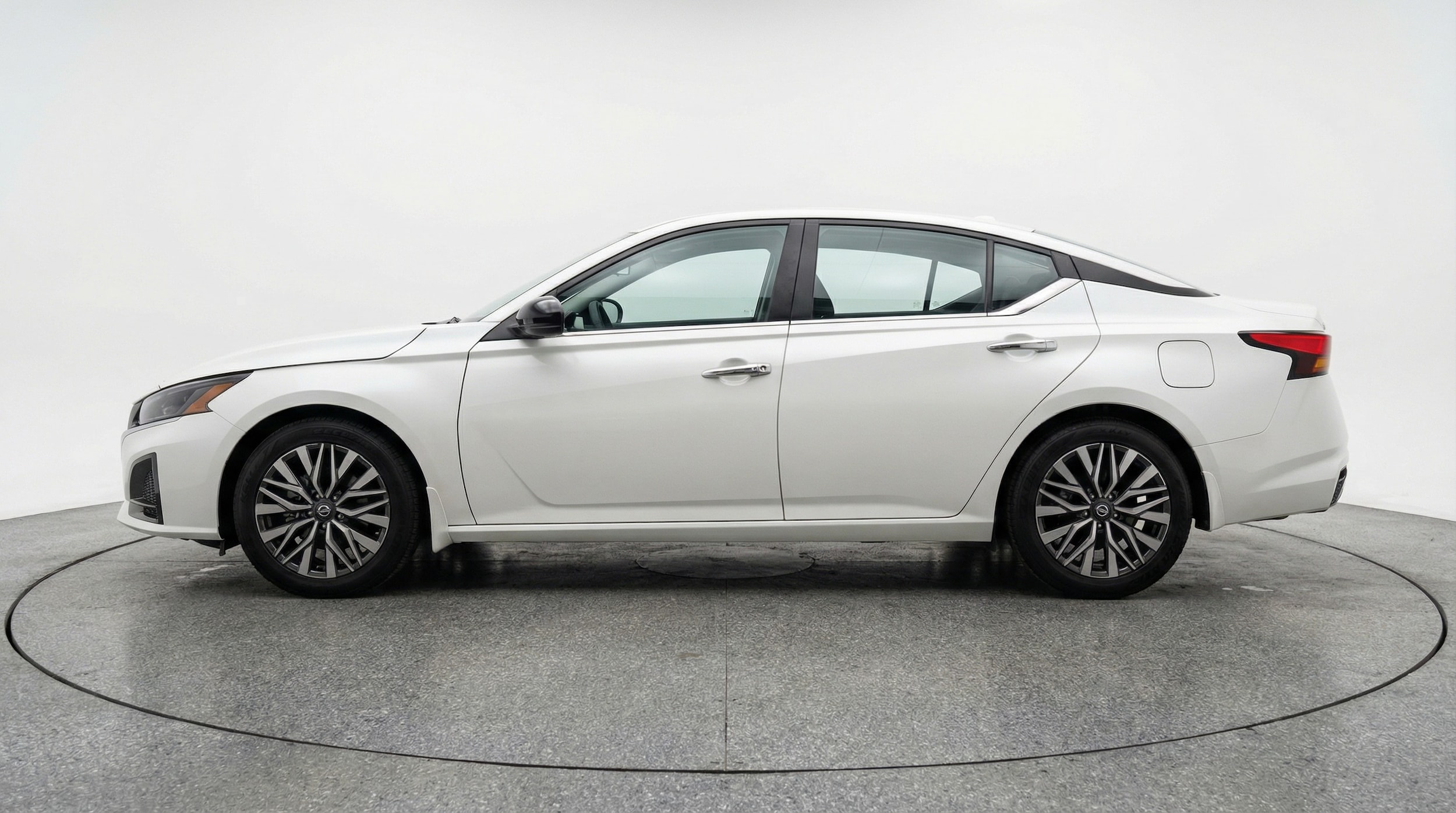 Thumbnail: 2025 Nissan Altima - 4