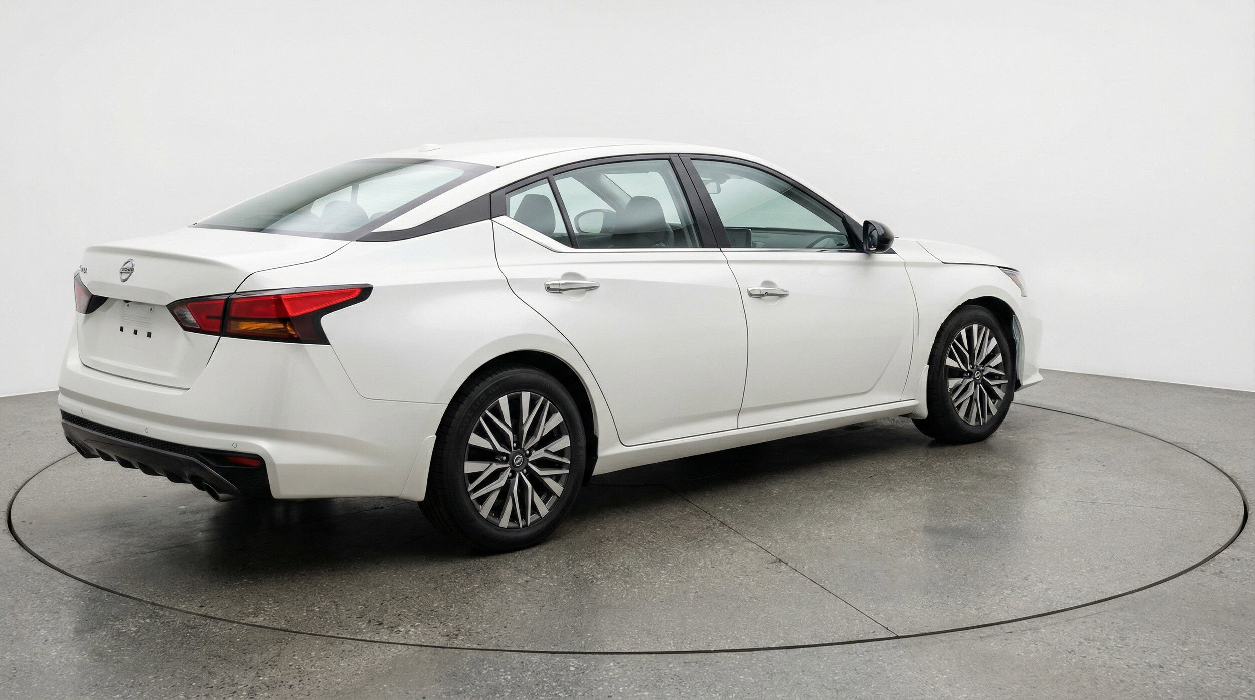 Thumbnail: 2025 Nissan Altima - 9