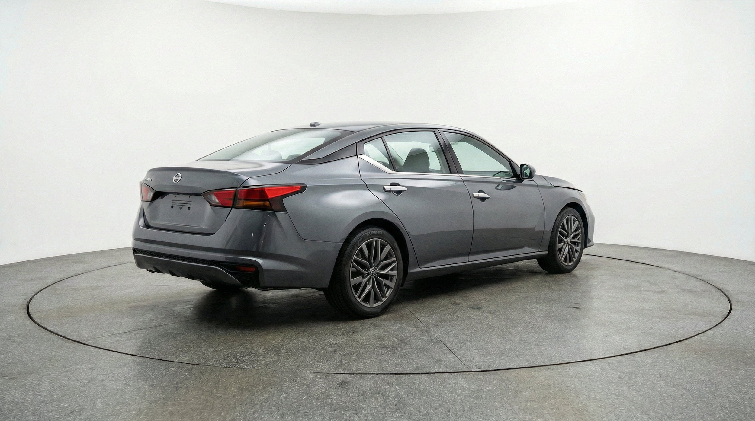 Thumbnail: 2025 Nissan Altima - 9