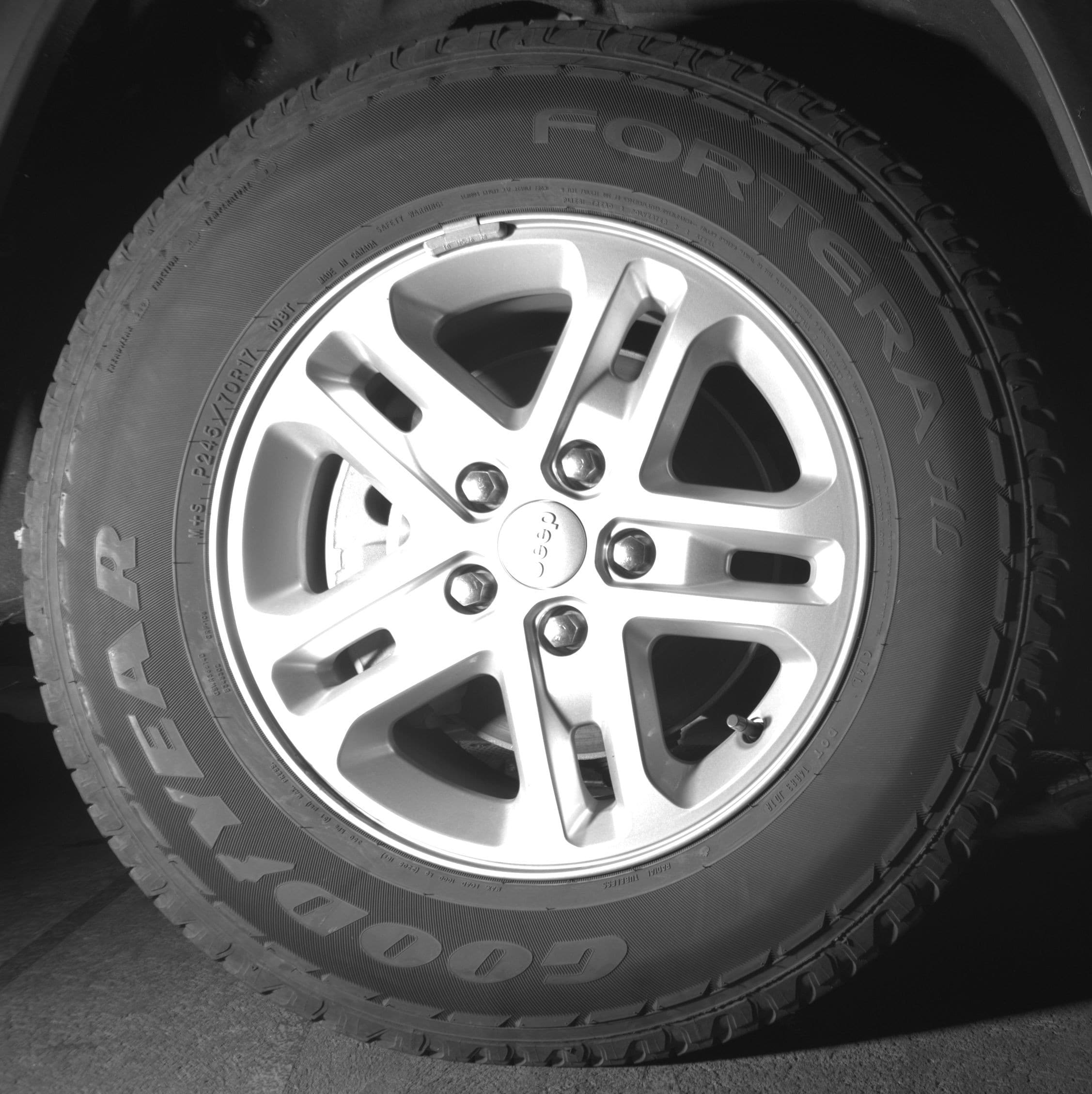 Thumbnail: 2023 Jeep Grand Cherokee - 10