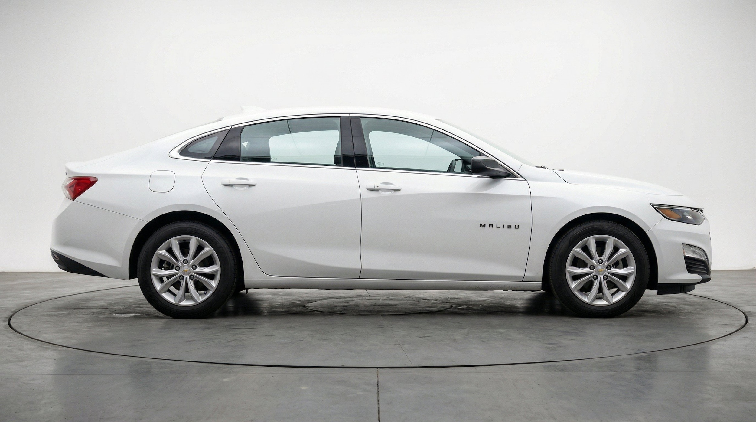Thumbnail: 2024 Chevrolet Malibu - 11