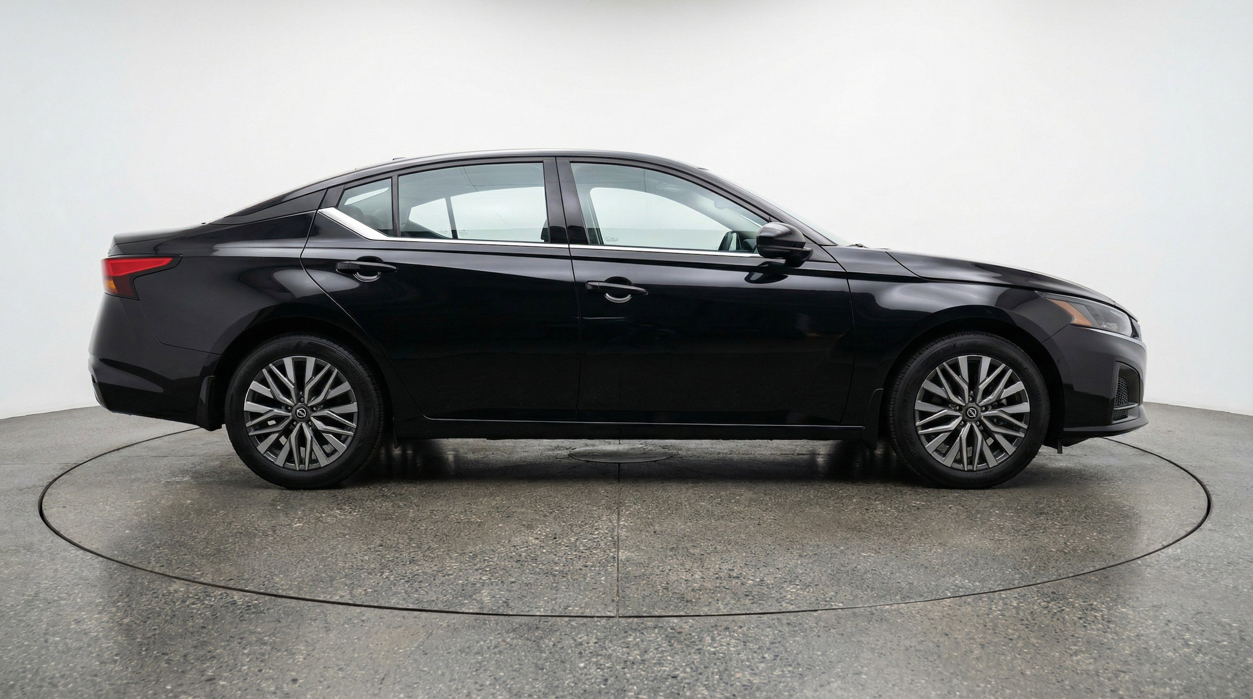 Thumbnail: 2025 Nissan Altima - 11