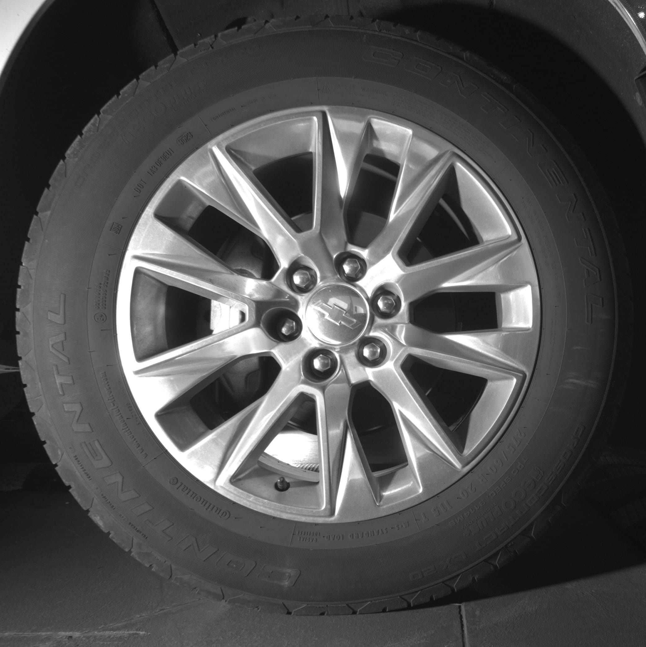 Thumbnail: 2023 Chevrolet Tahoe - 10