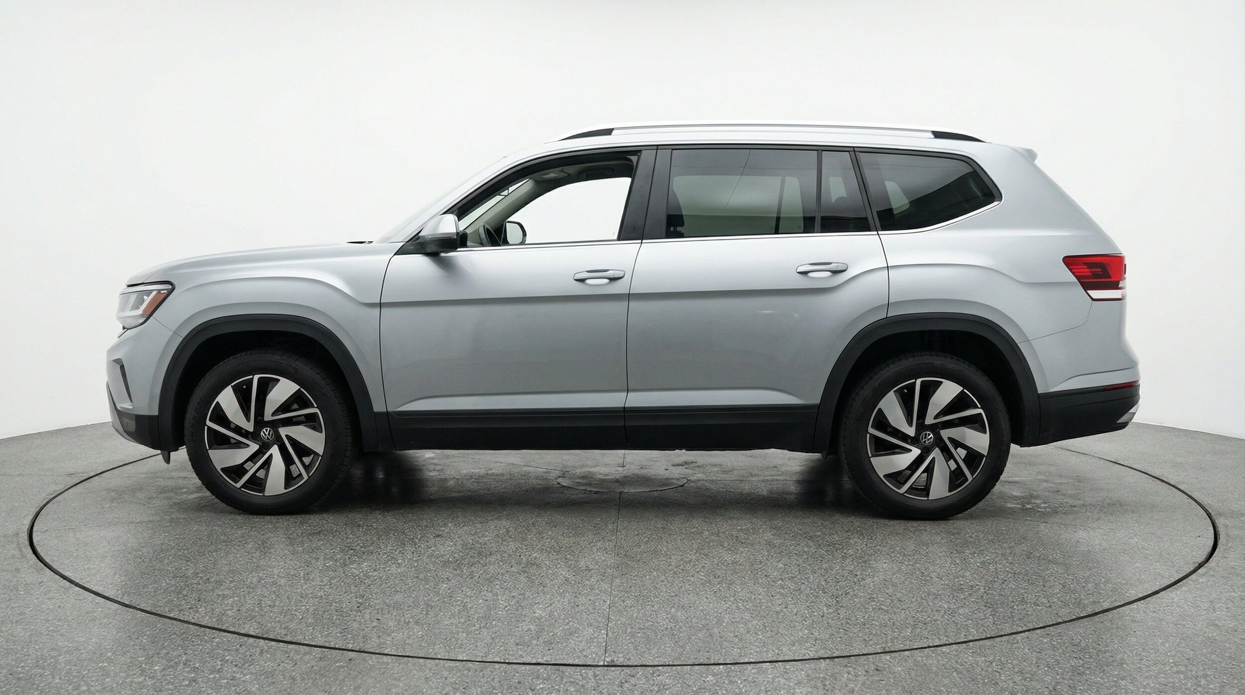 Thumbnail: 2026 Volkswagen Atlas - 5
