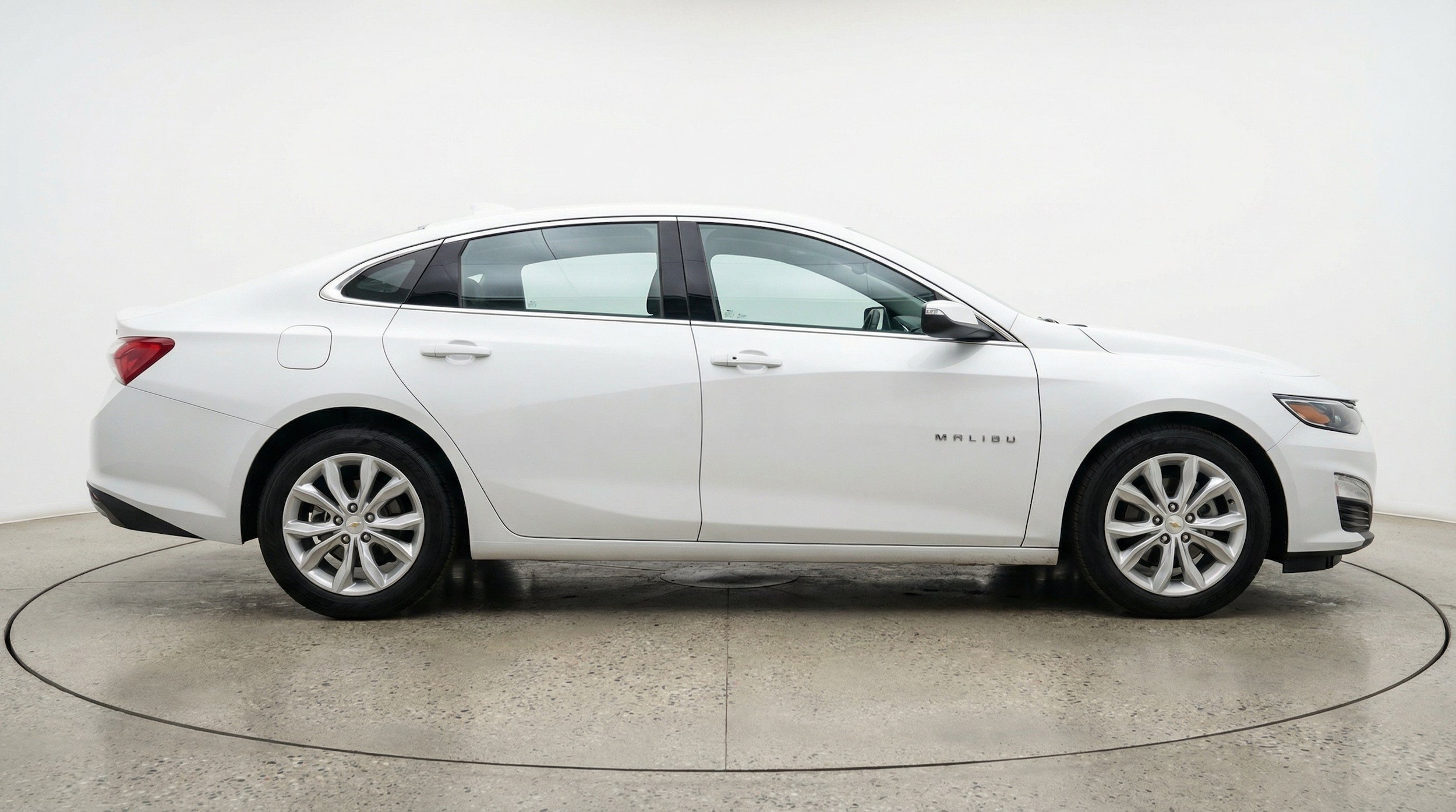 Thumbnail: 2024 Chevrolet Malibu - 11
