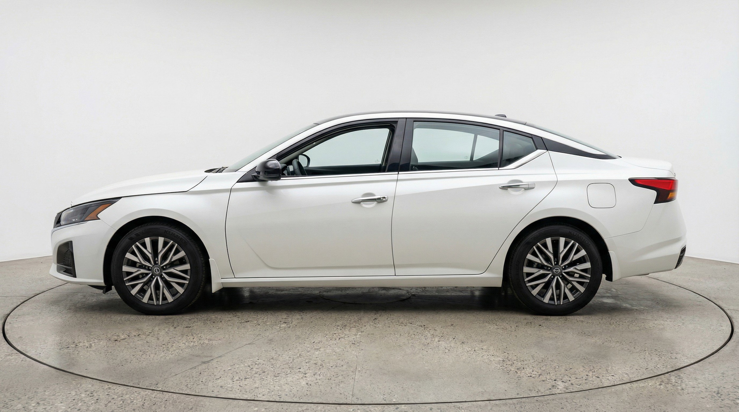 Thumbnail: 2025 Nissan Altima - 5