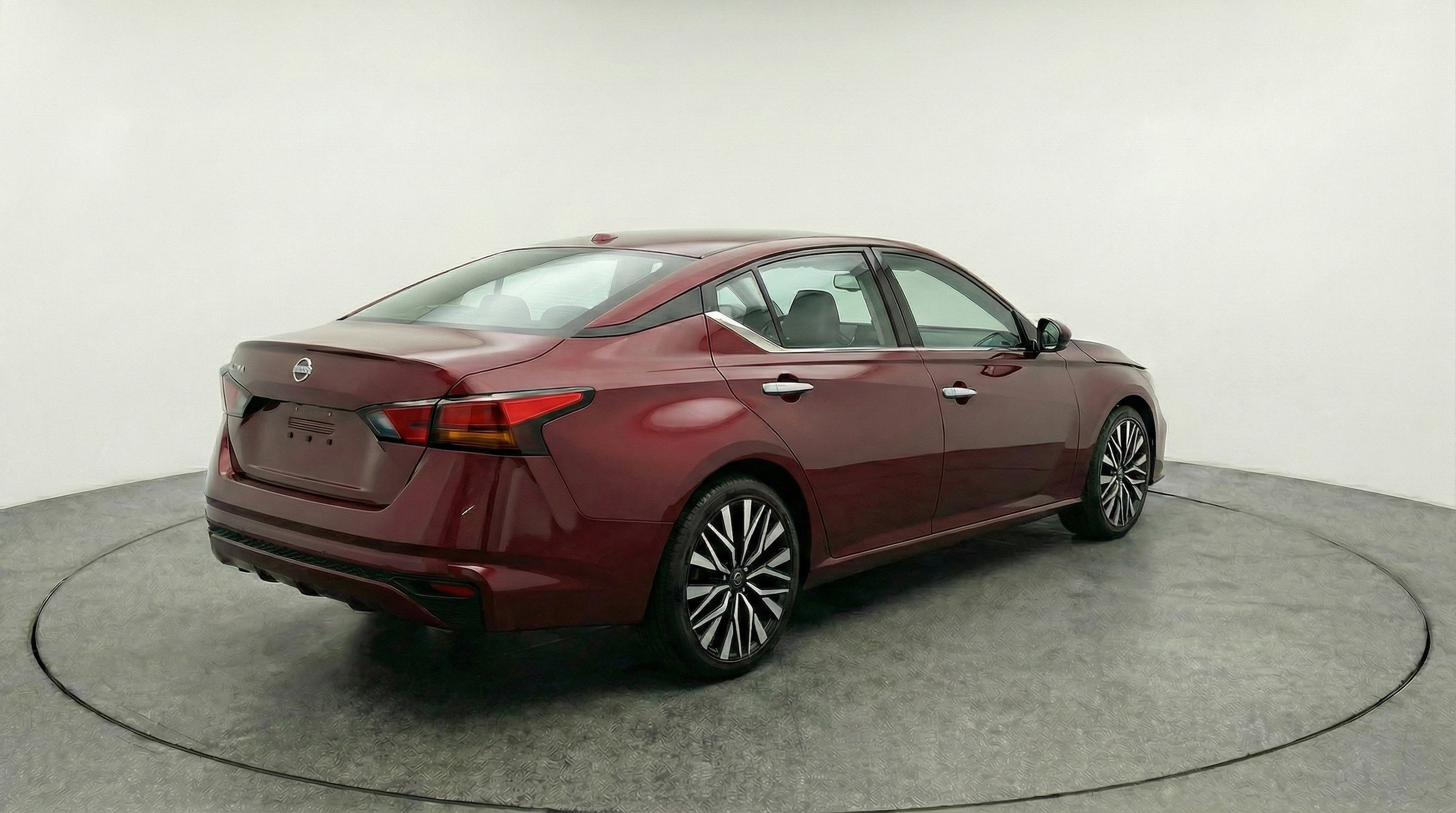 Thumbnail: 2025 Nissan Altima - 9