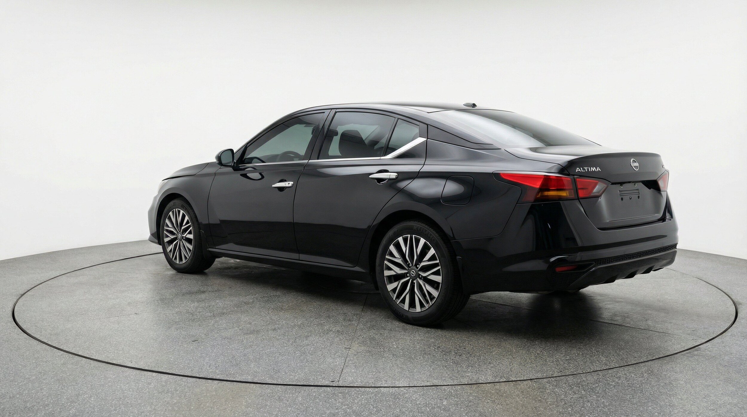 Thumbnail: 2025 Nissan Altima - 6