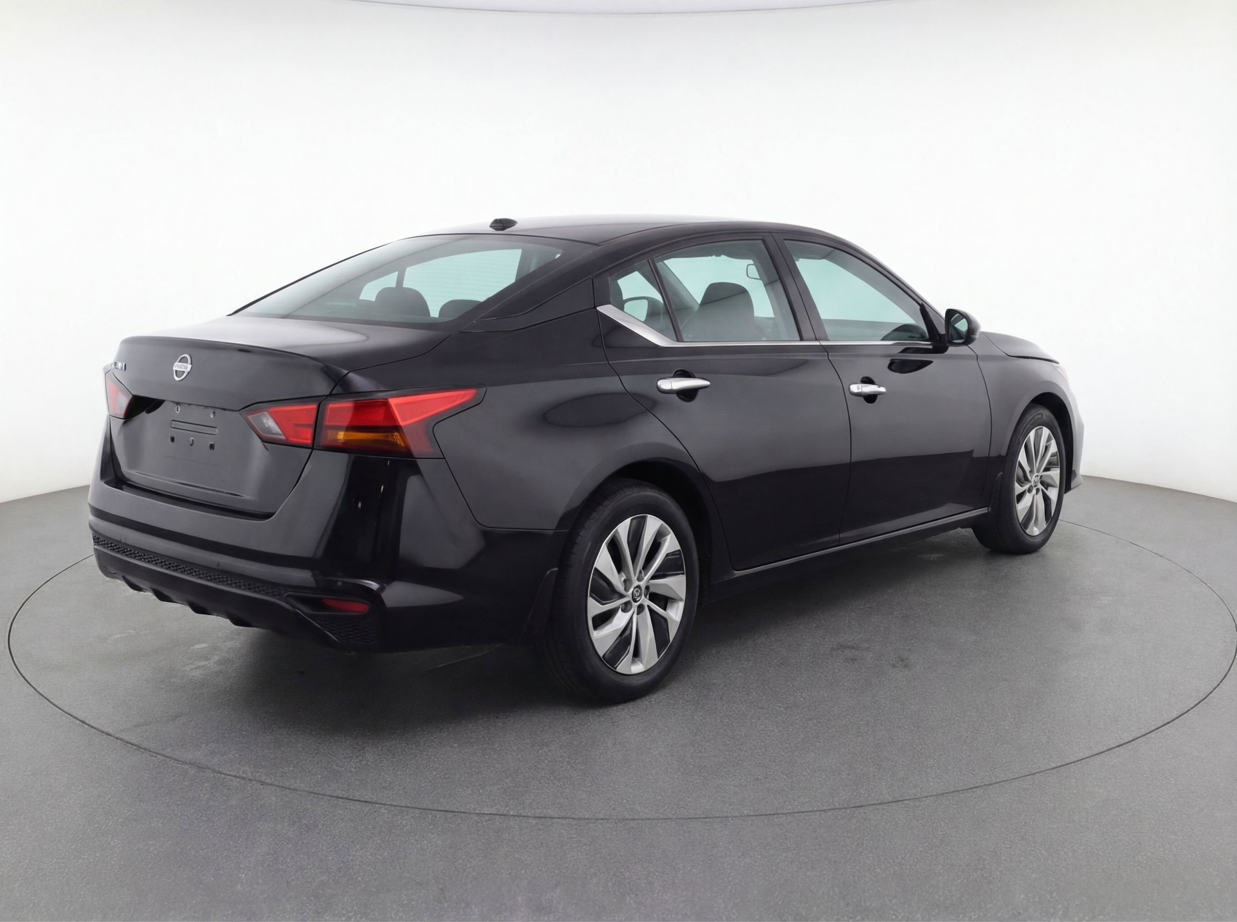 Thumbnail: 2023 Nissan Altima - 9