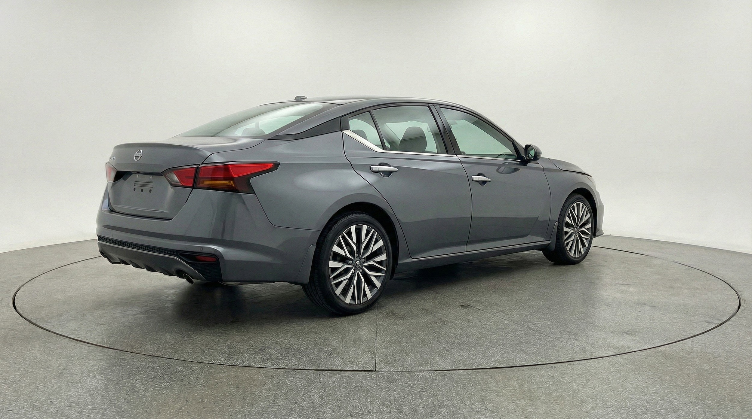 Thumbnail: 2025 Nissan Altima - 9