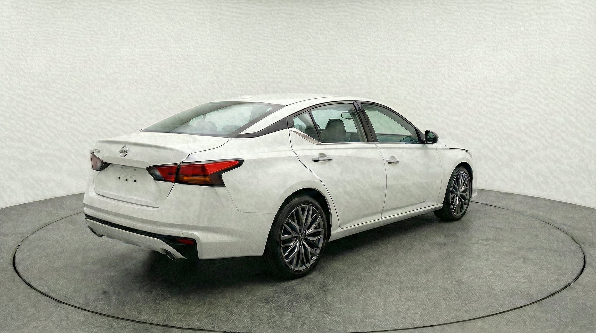 Thumbnail: 2025 Nissan Altima - 9